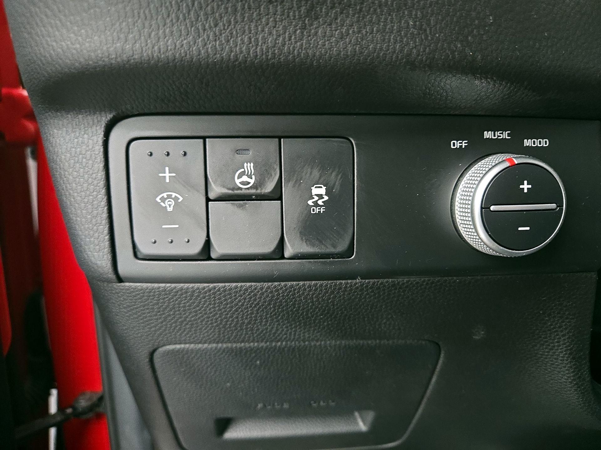 Thumbnail: 2014 Kia Soul - 13