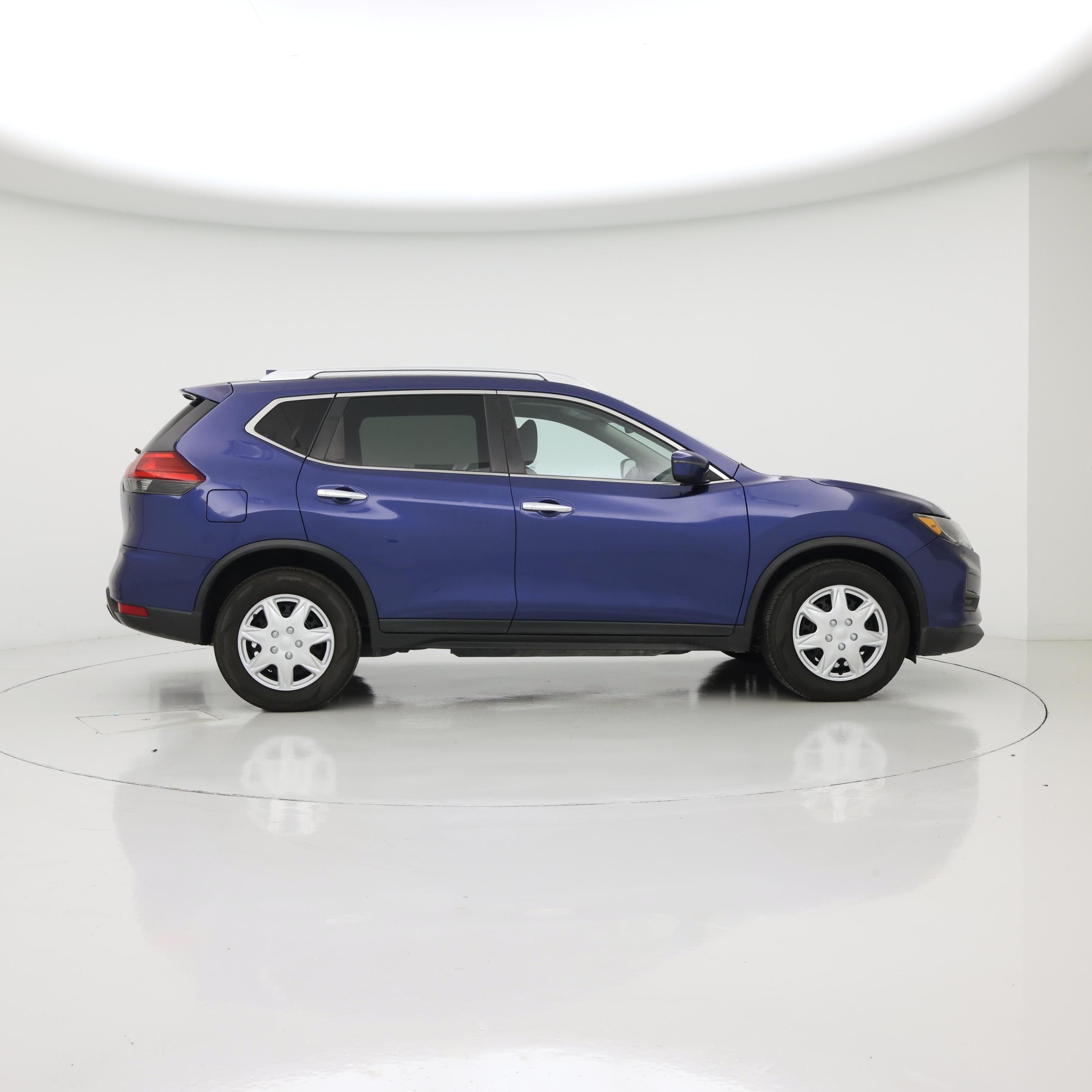 Thumbnail: 2017 Nissan Rogue - 7