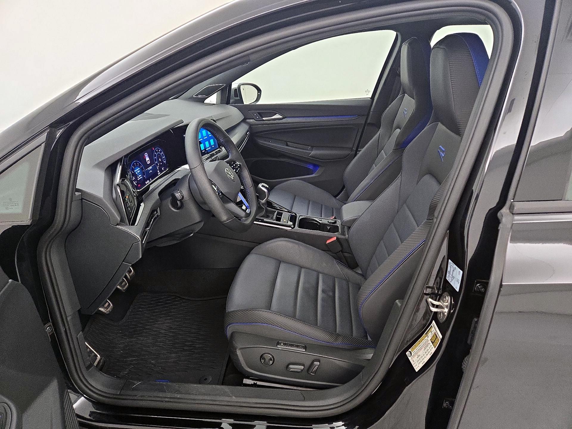 Thumbnail: 2024 Volkswagen Golf - 11