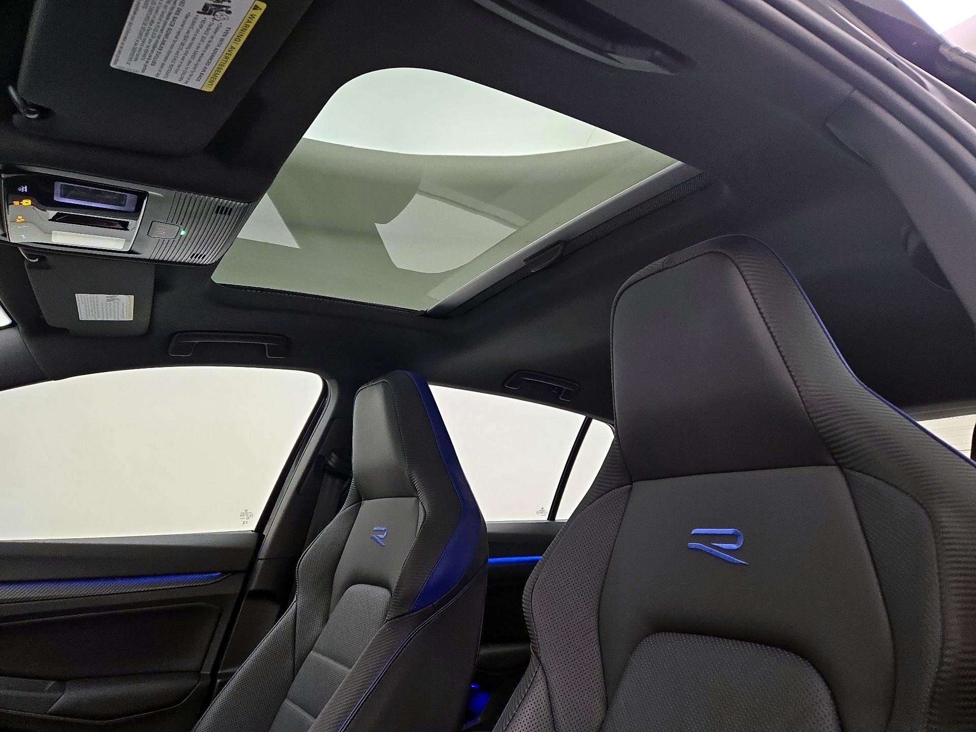 Thumbnail: 2024 Volkswagen Golf - 20