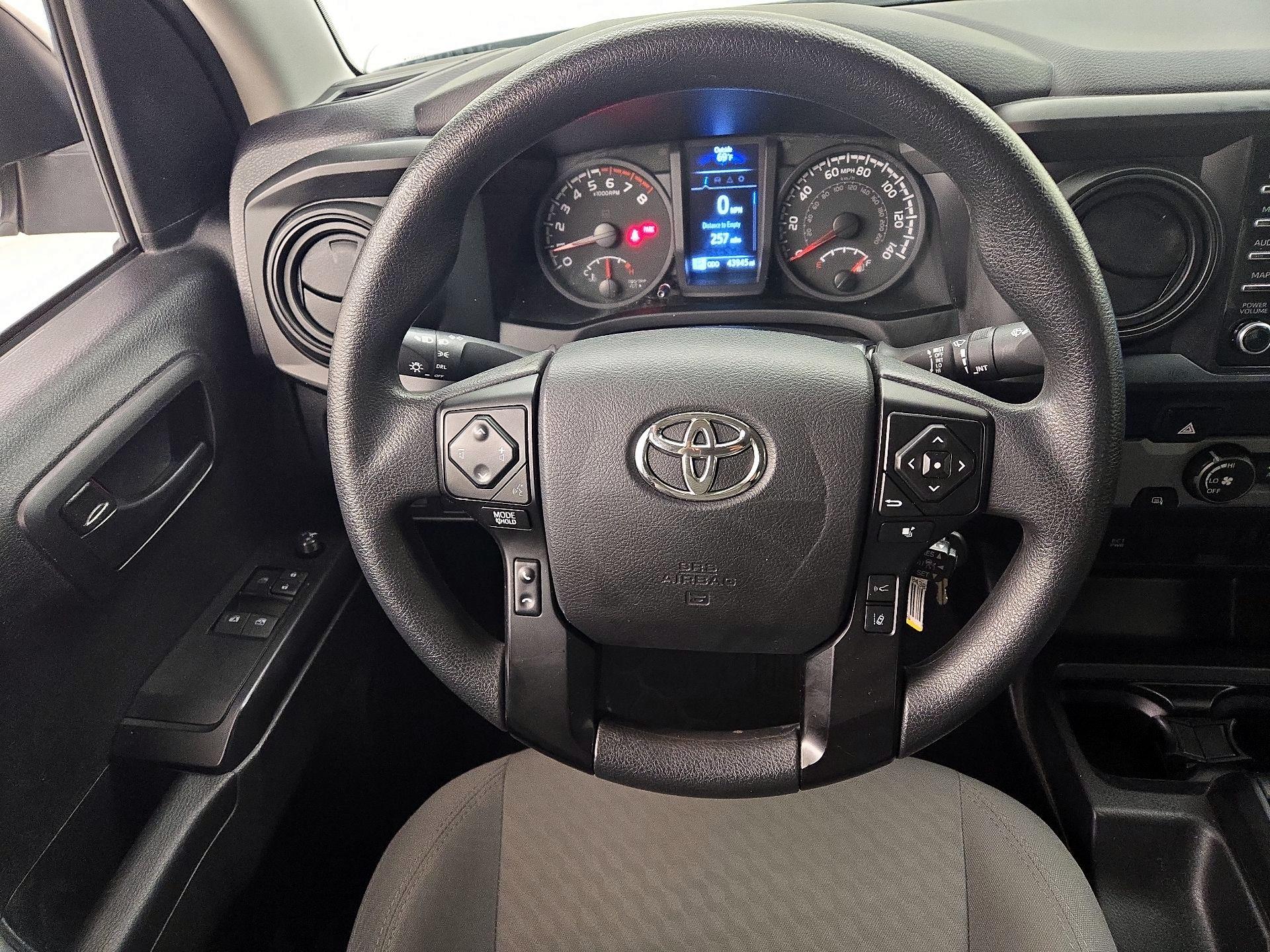 Thumbnail: 2022 Toyota Tacoma - 10