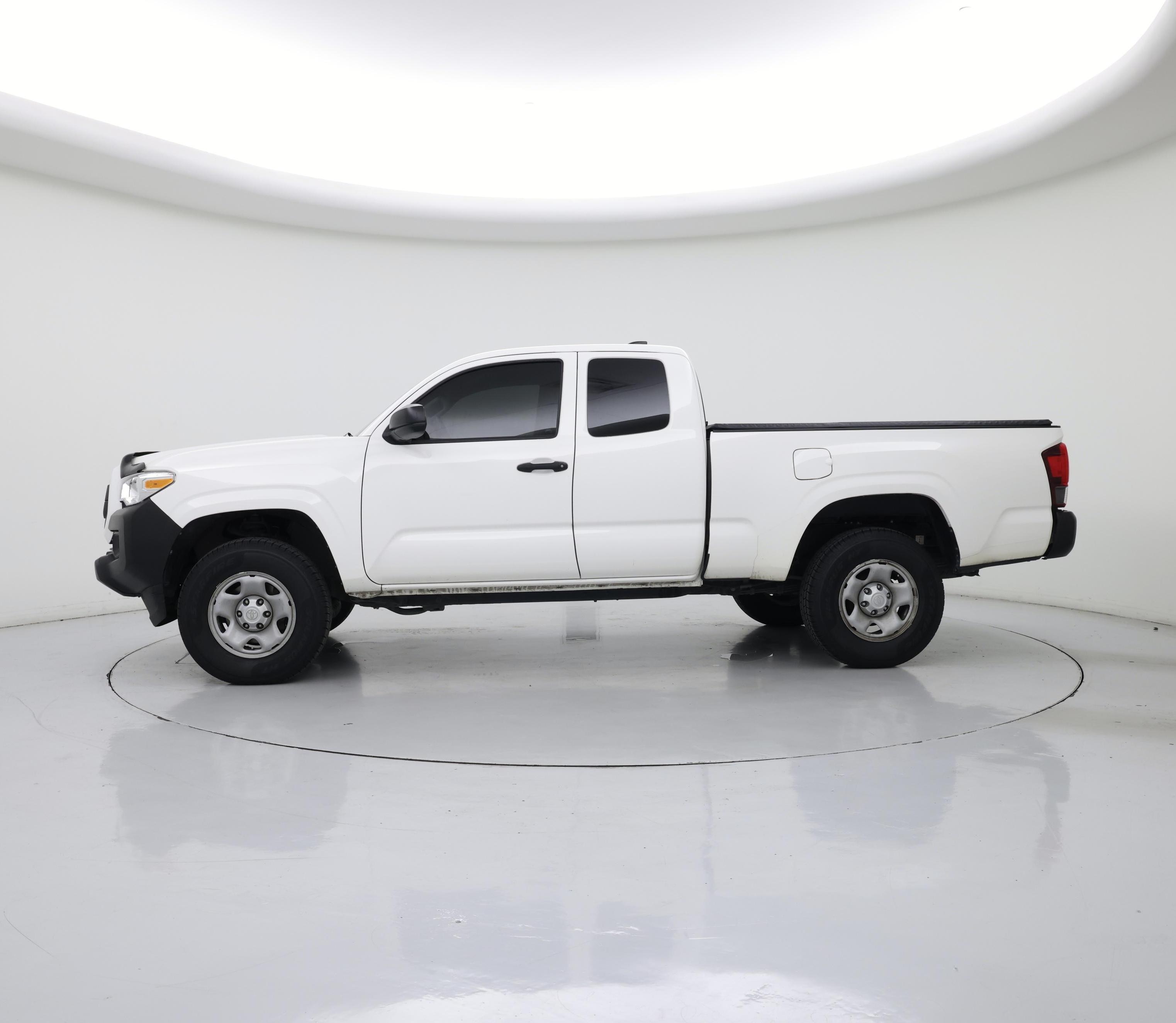 Thumbnail: 2022 Toyota Tacoma - 3