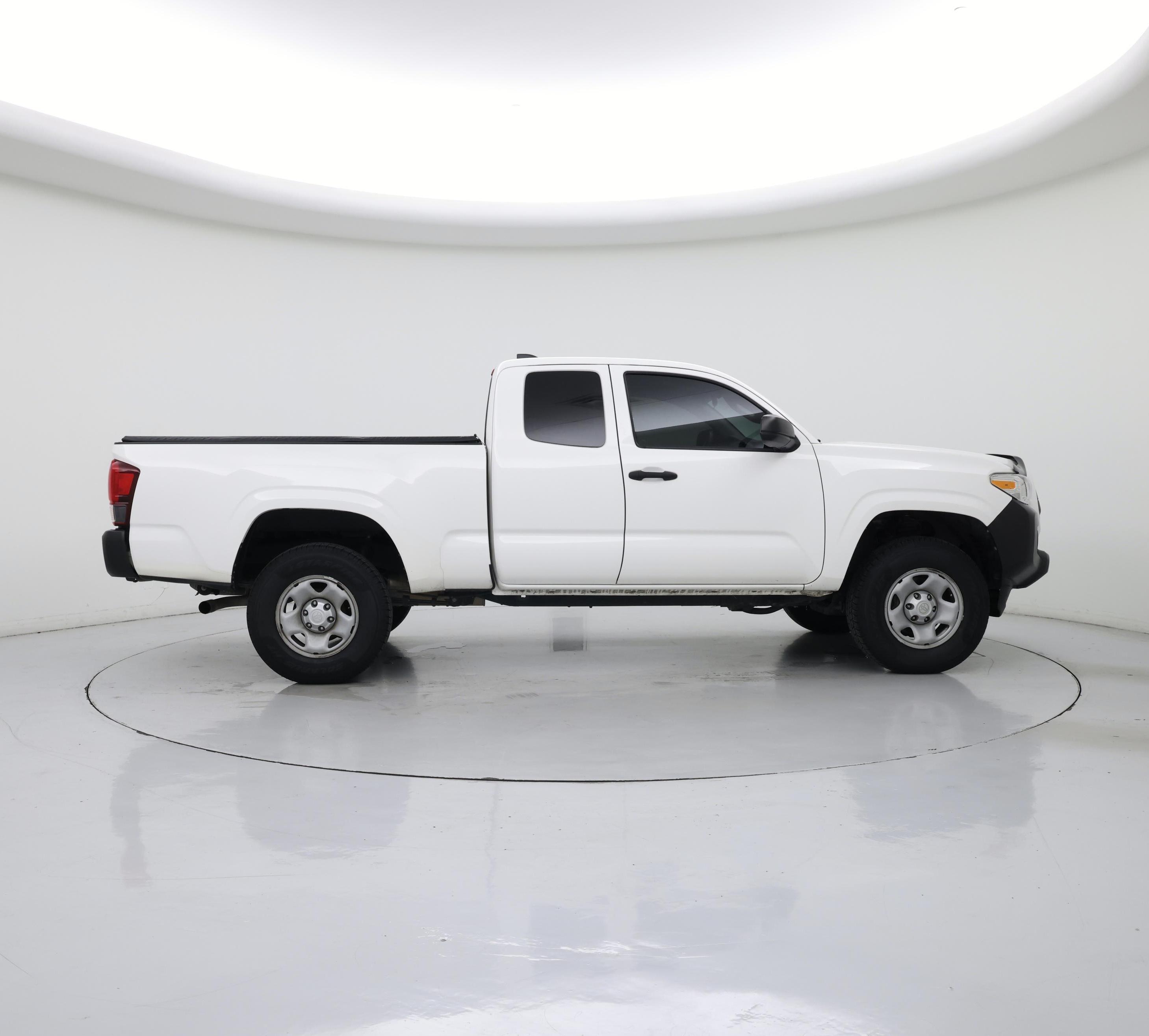 Thumbnail: 2022 Toyota Tacoma - 7