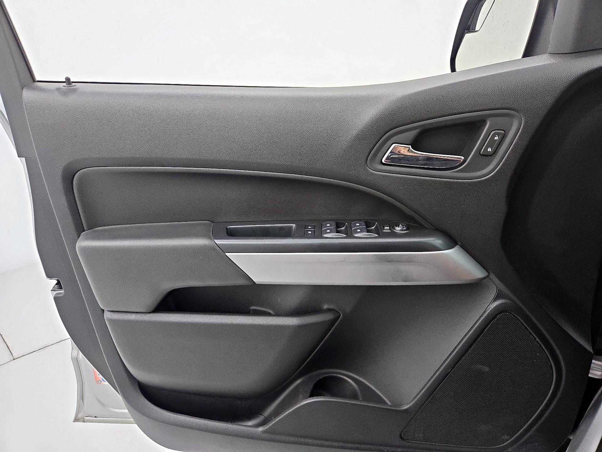 Thumbnail: 2018 Chevrolet Colorado - 12