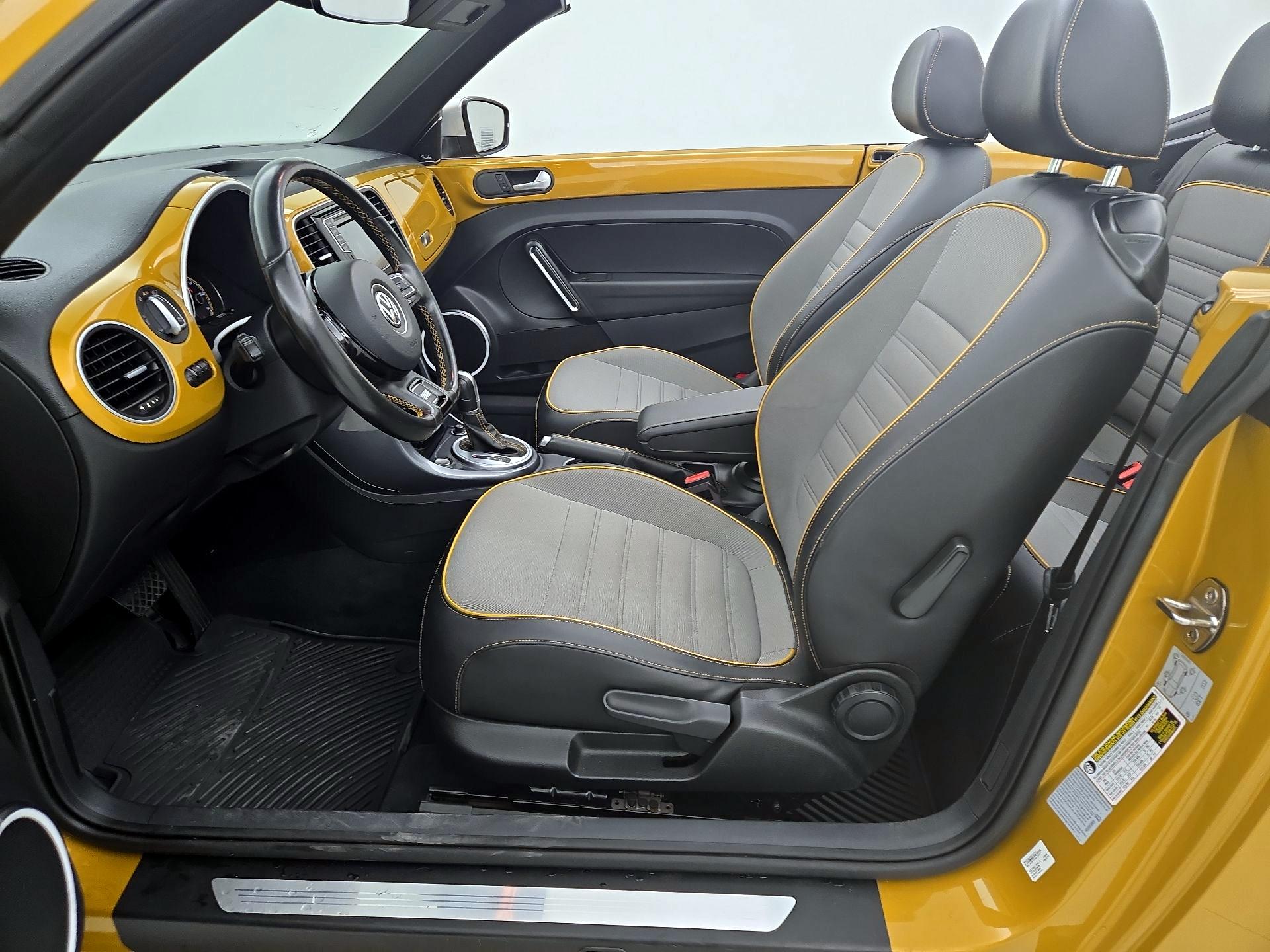 Thumbnail: 2017 Volkswagen Beetle - 11