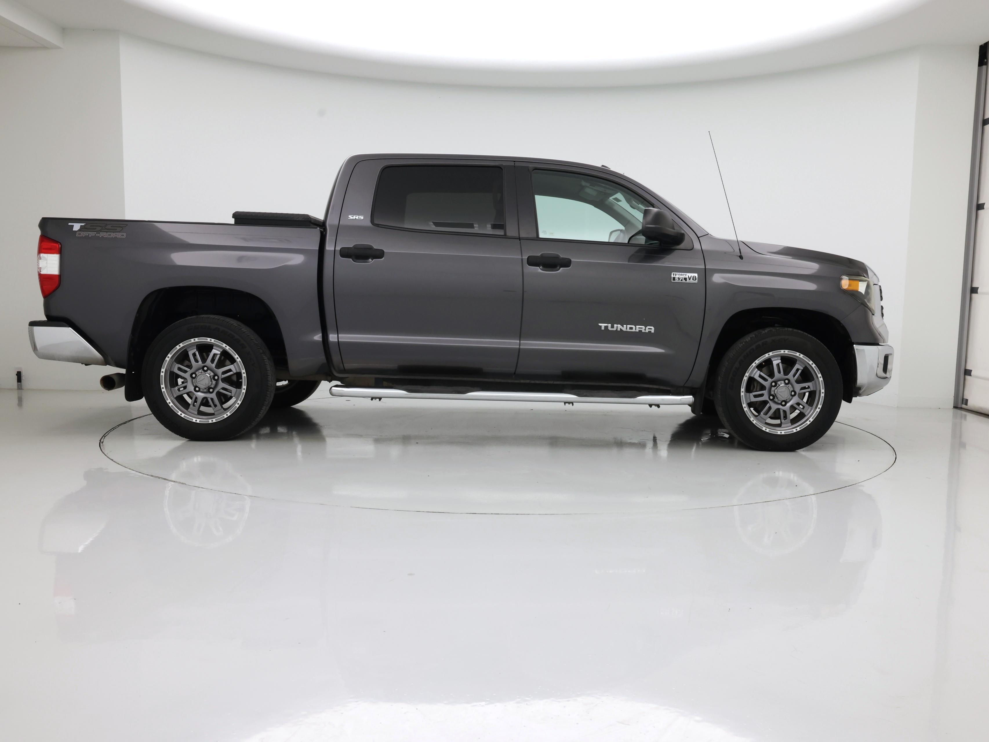 Thumbnail: 2018 Toyota Tundra - 7