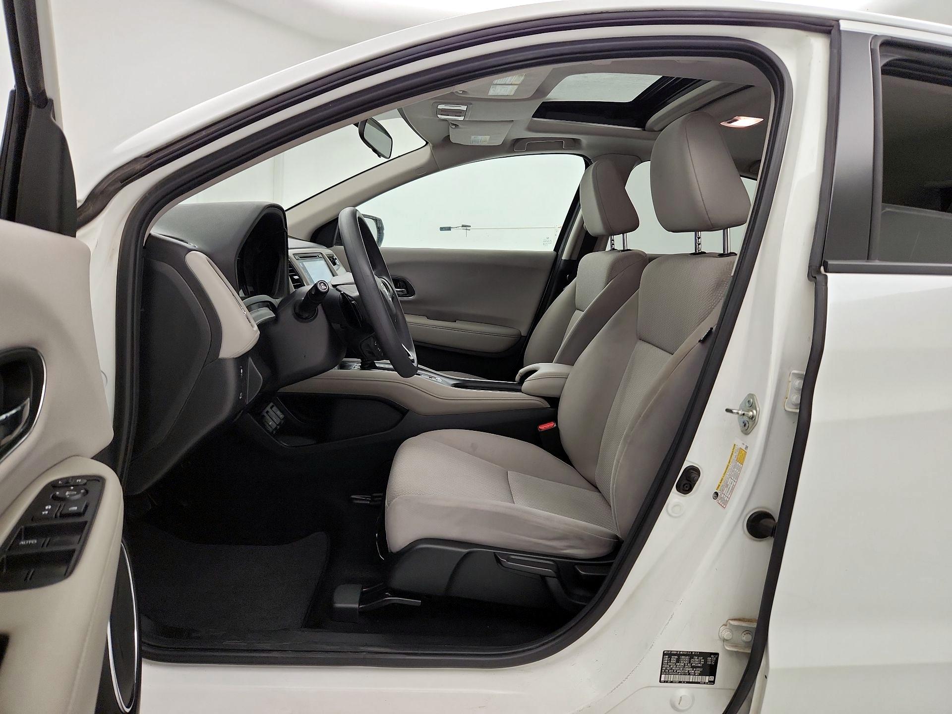 Thumbnail: 2018 Honda HR-V - 11