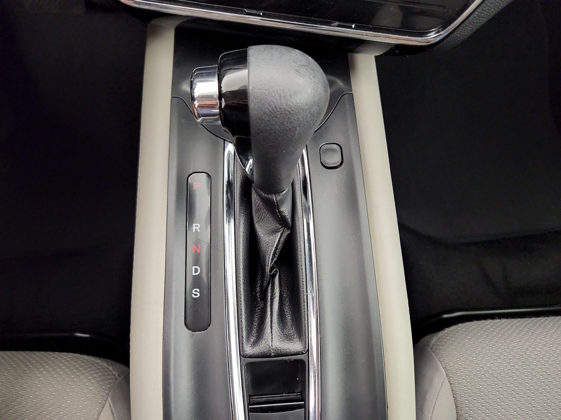 Thumbnail: 2018 Honda HR-V - 17