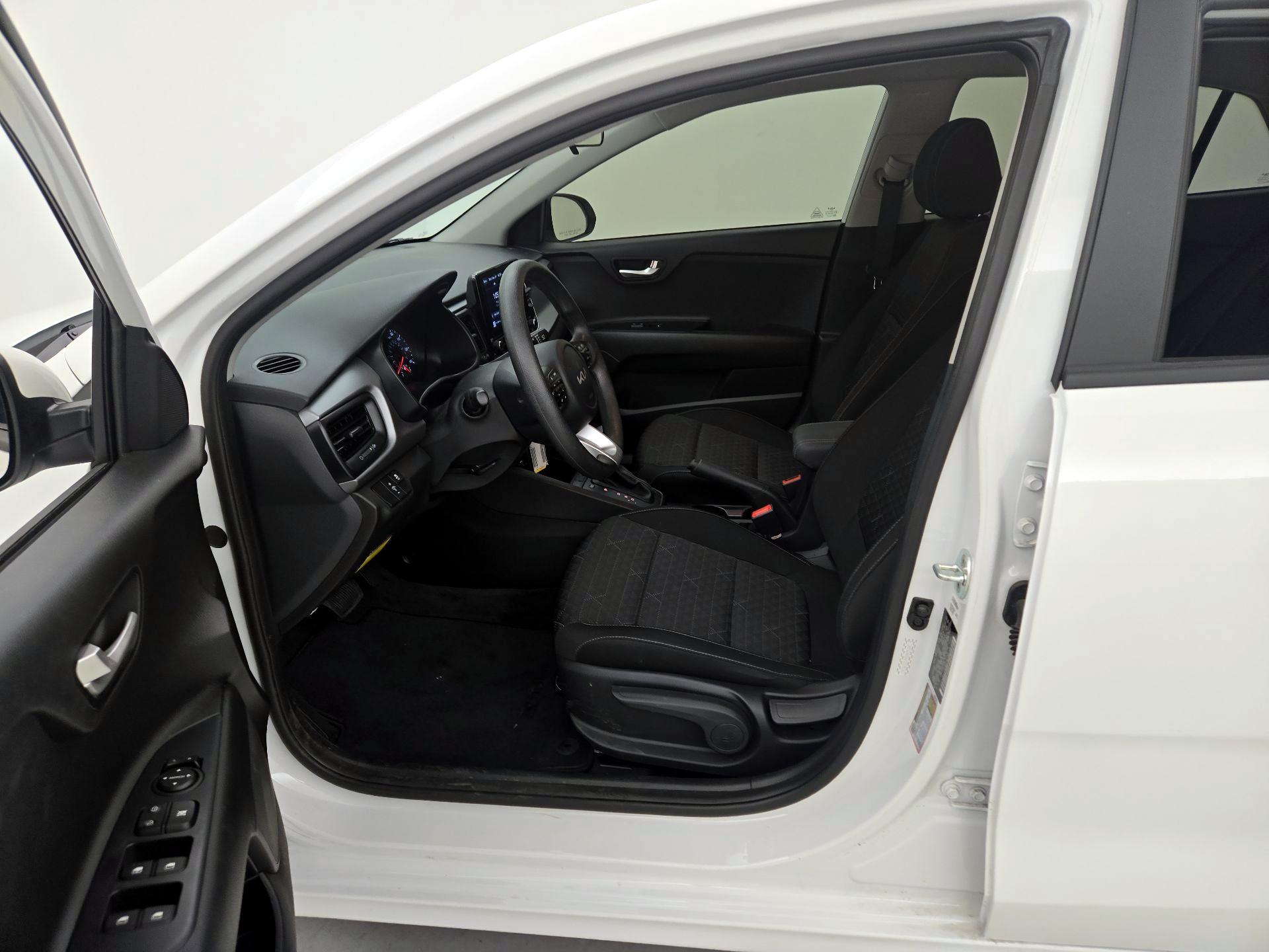 Thumbnail: 2023 Kia Rio - 11