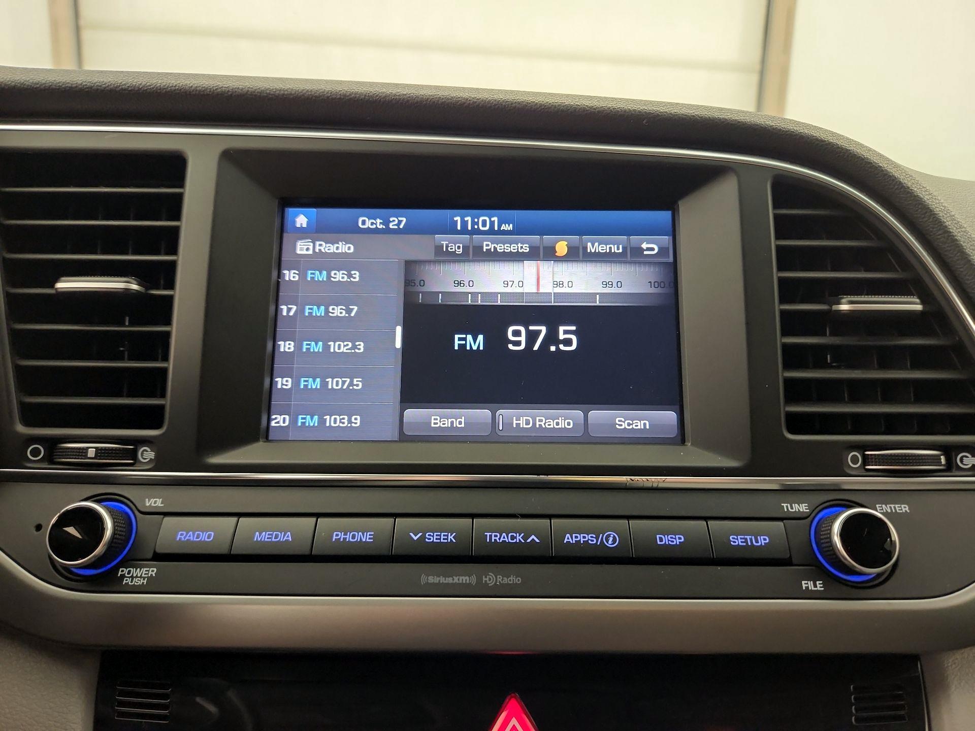 Thumbnail: 2017 Hyundai Elantra - 15