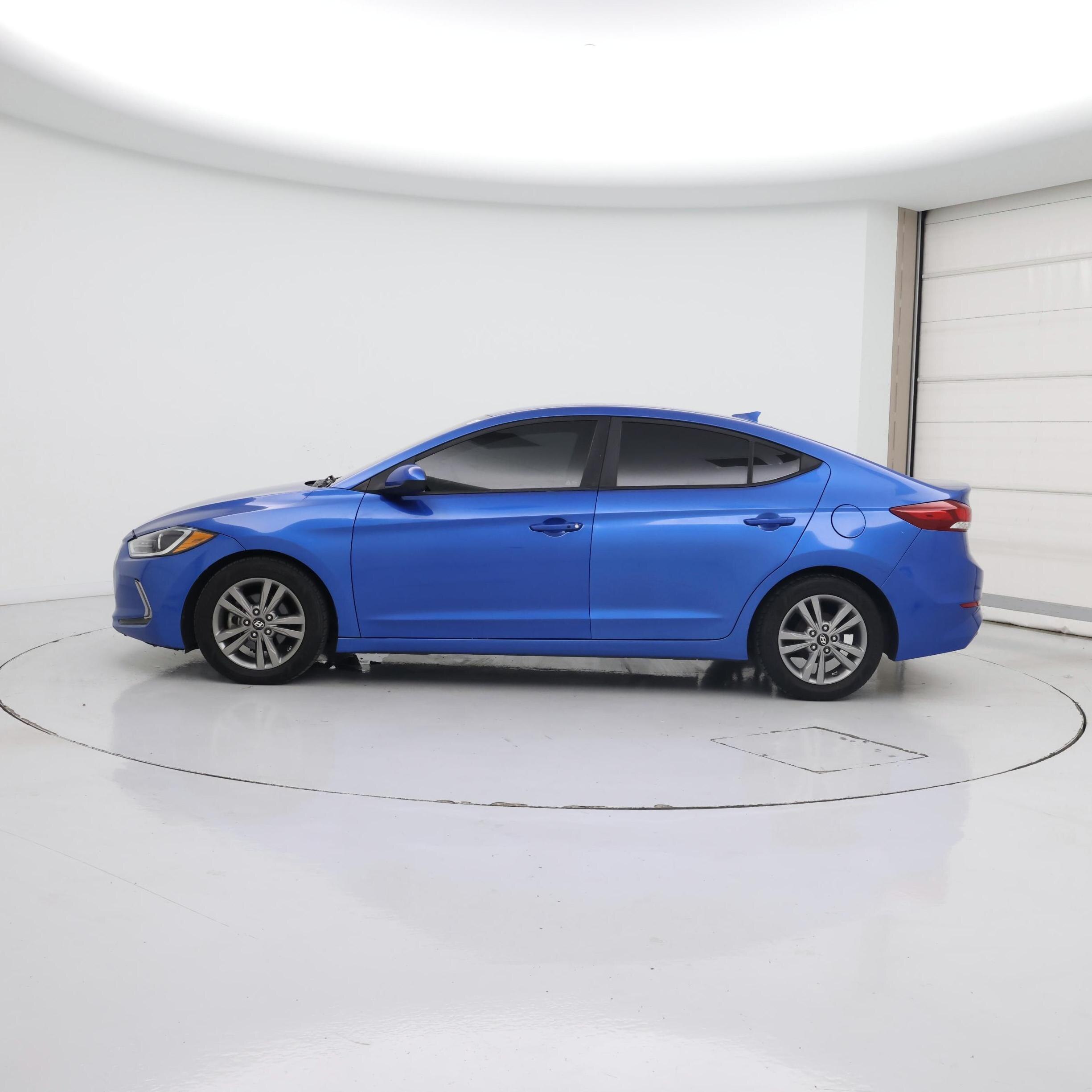 Thumbnail: 2017 Hyundai Elantra - 3