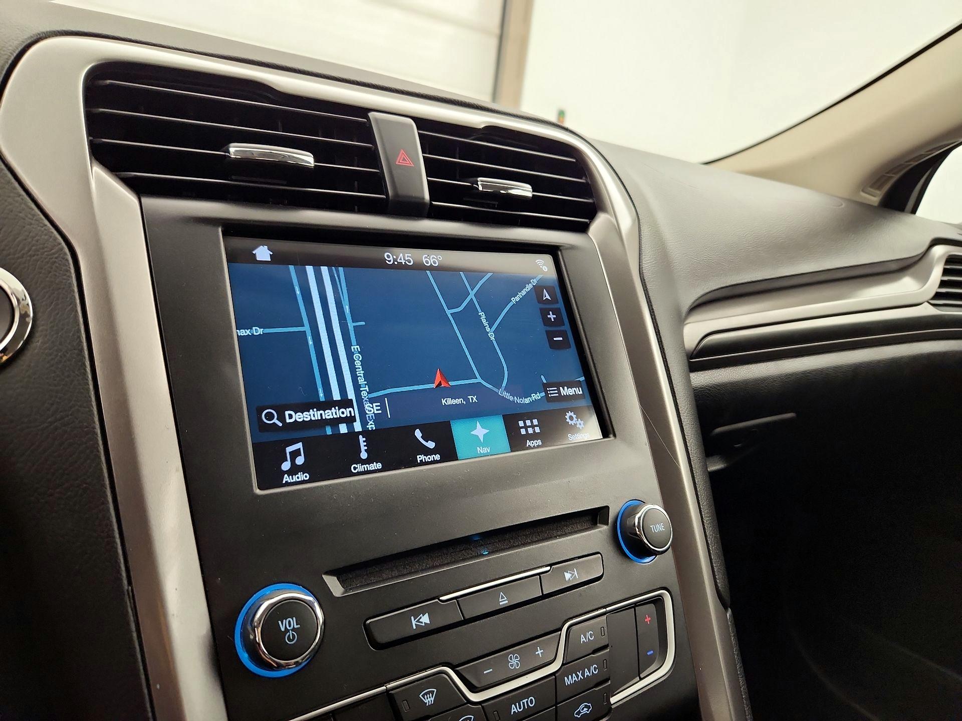 Thumbnail: 2017 Ford Fusion - 14