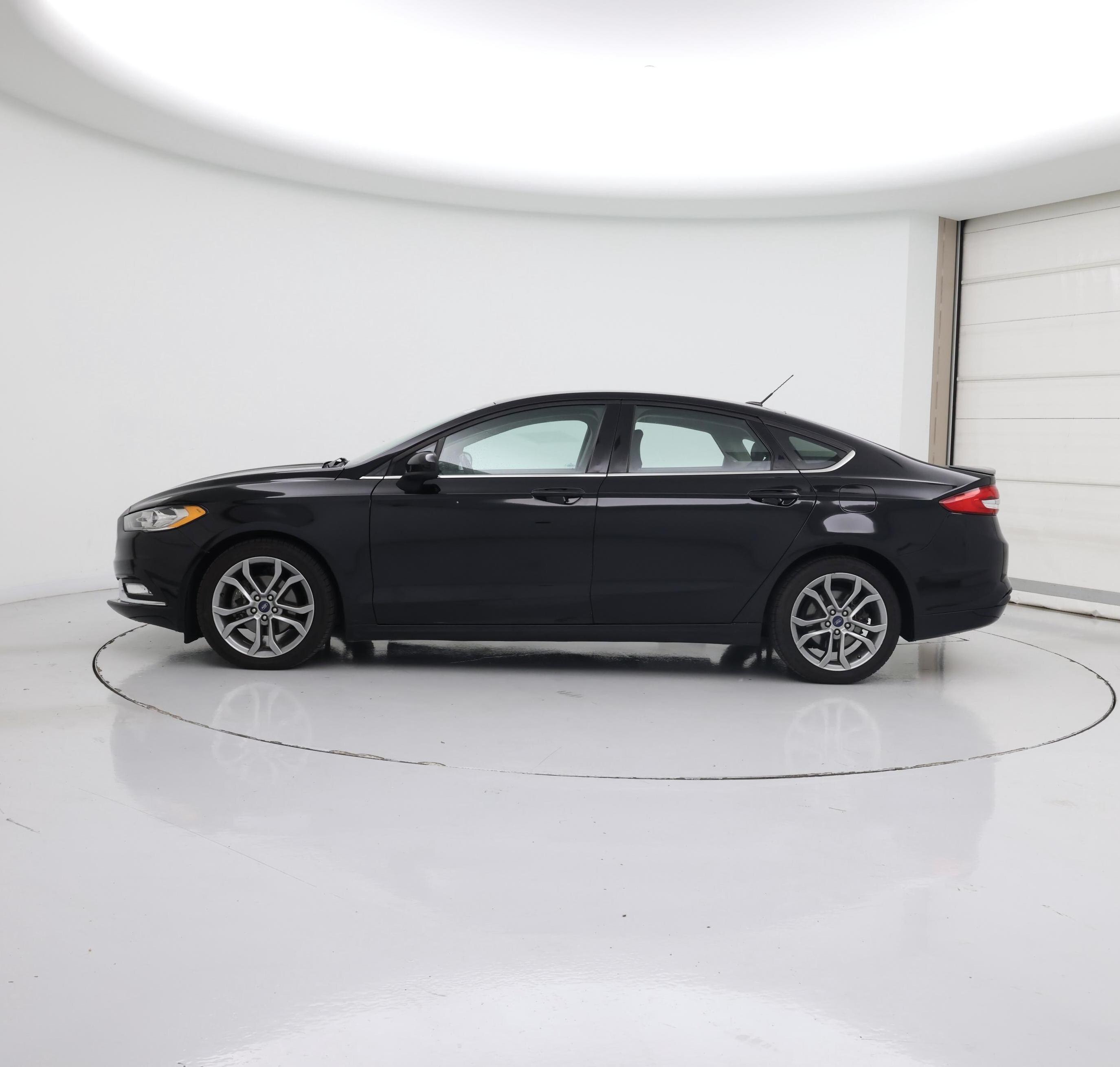 Thumbnail: 2017 Ford Fusion - 3