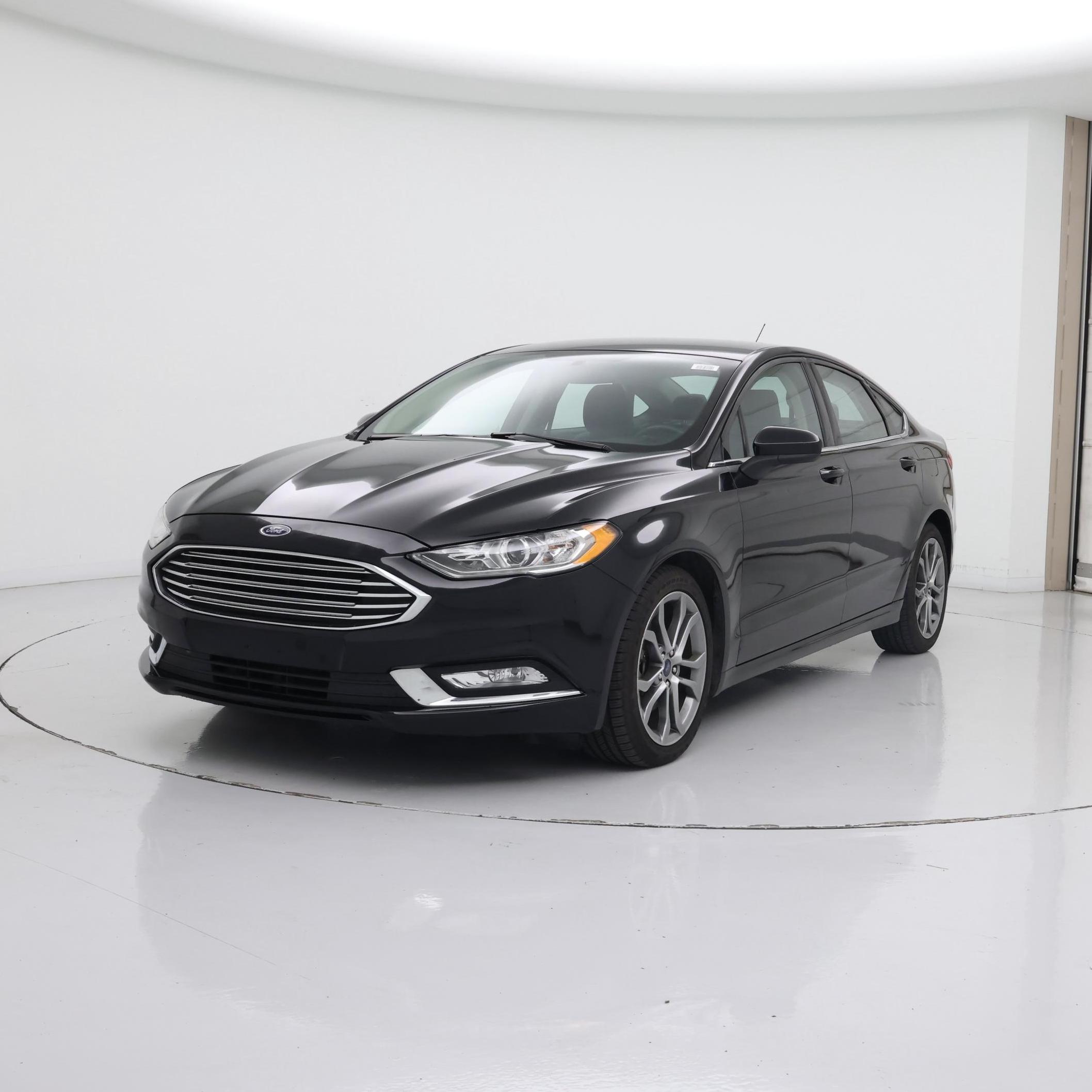 Thumbnail: 2017 Ford Fusion - 4