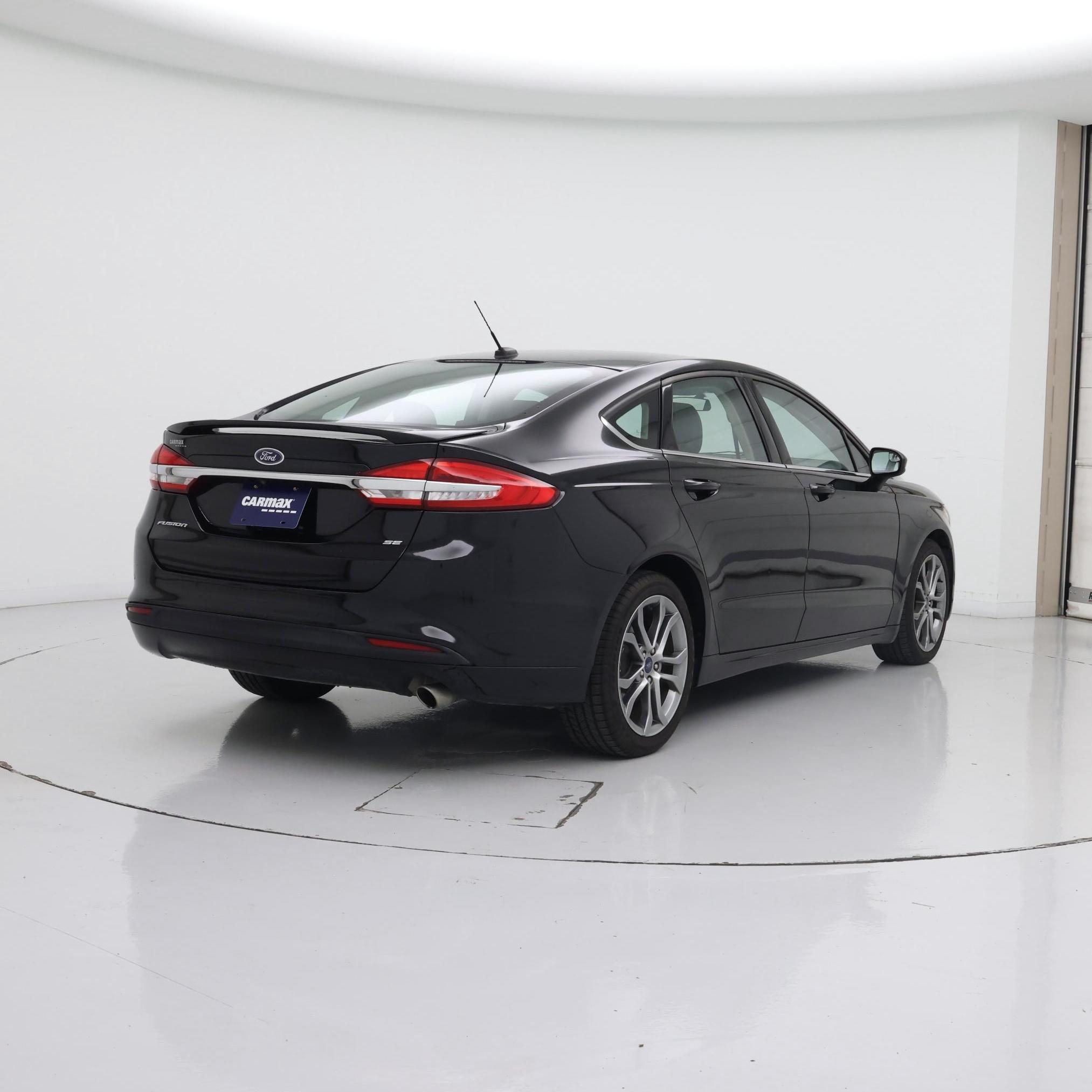 Thumbnail: 2017 Ford Fusion - 8