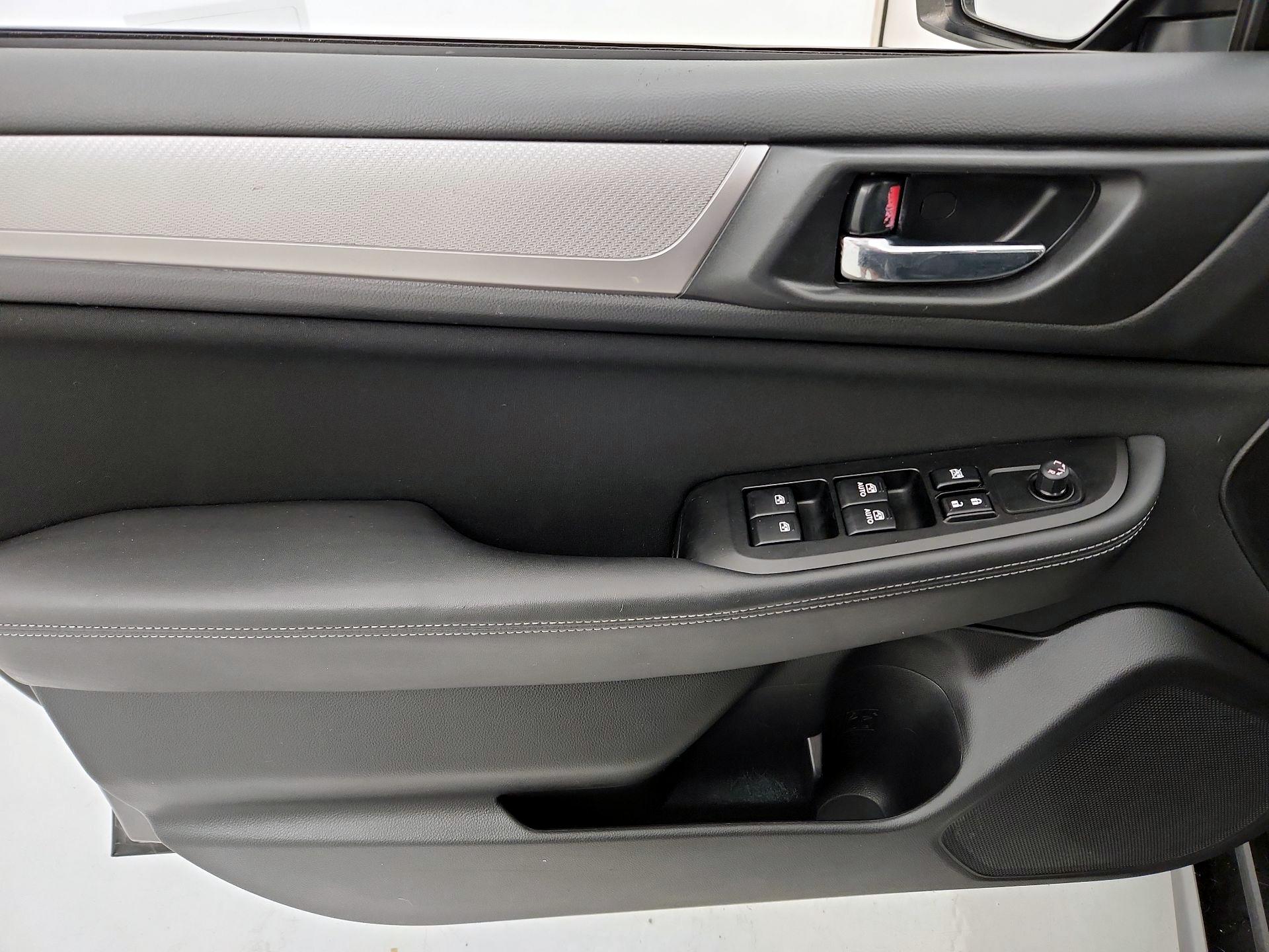 Thumbnail: 2015 Subaru Legacy - 12