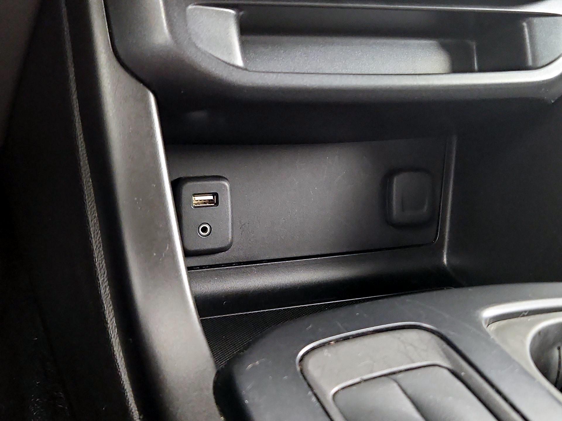 Thumbnail: 2016 GMC Canyon - 18