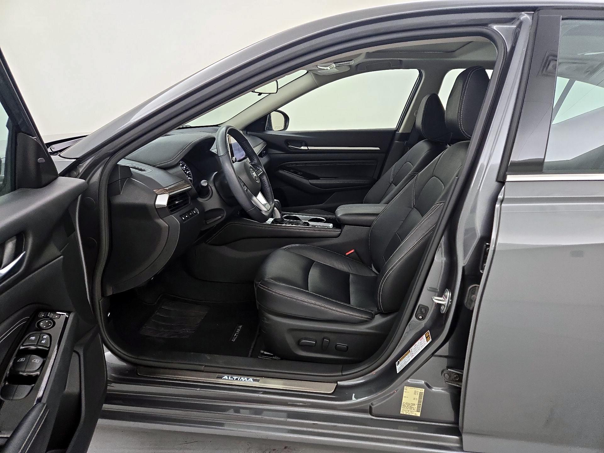 Thumbnail: 2021 Nissan Altima - 9