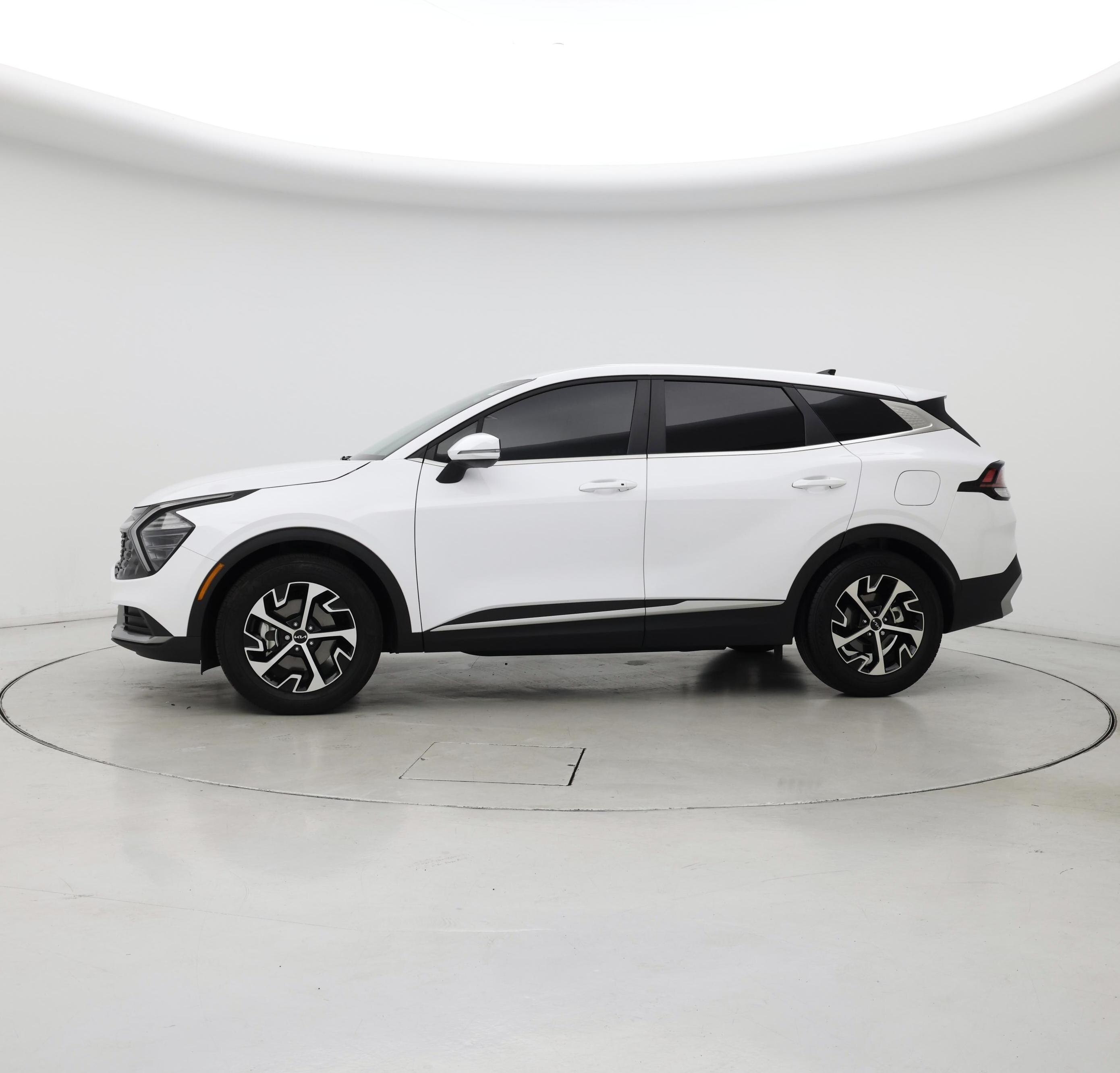 Thumbnail: 2024 Kia Sportage - 3
