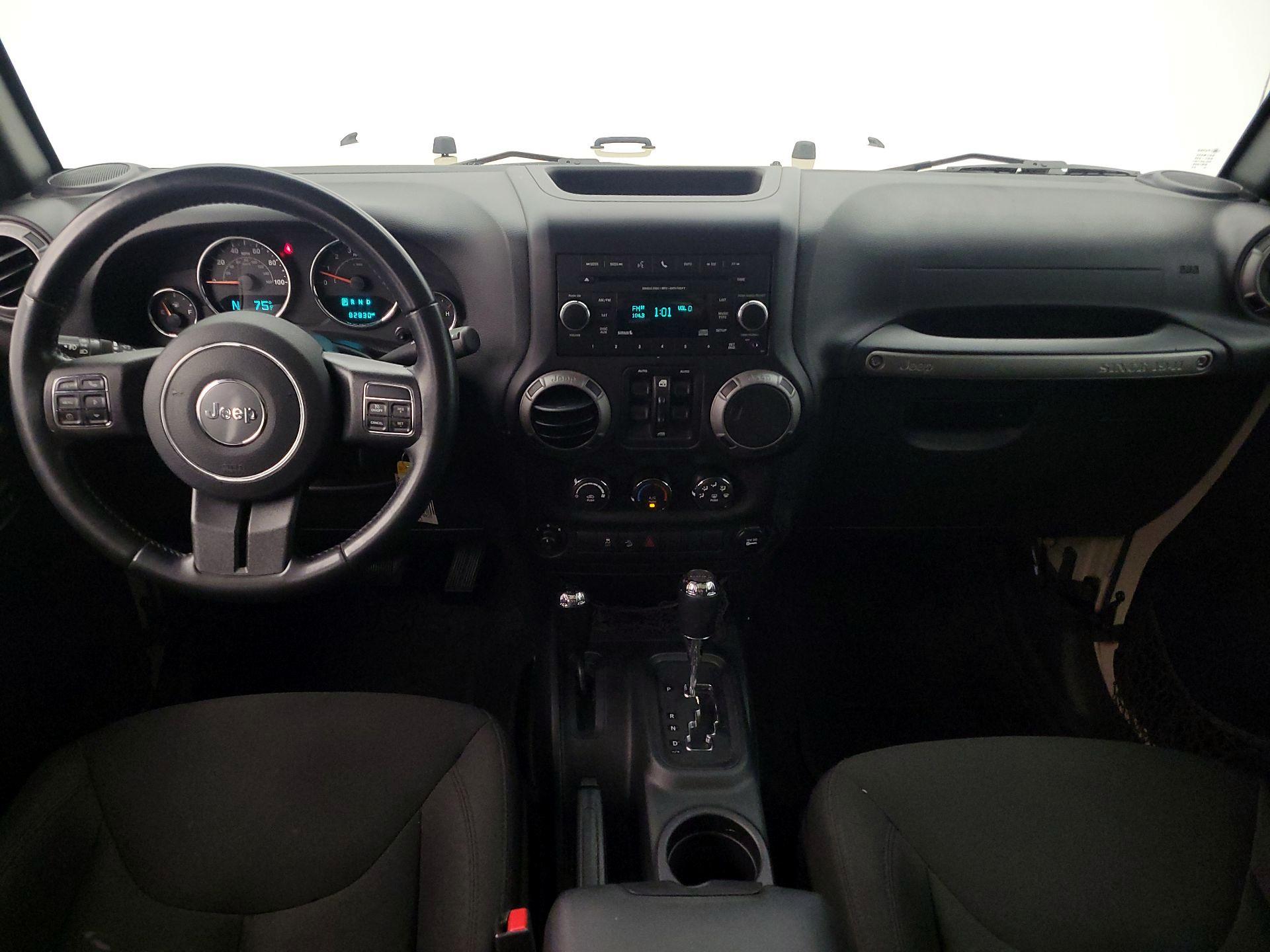 Thumbnail: 2016 Jeep Wrangler - 9