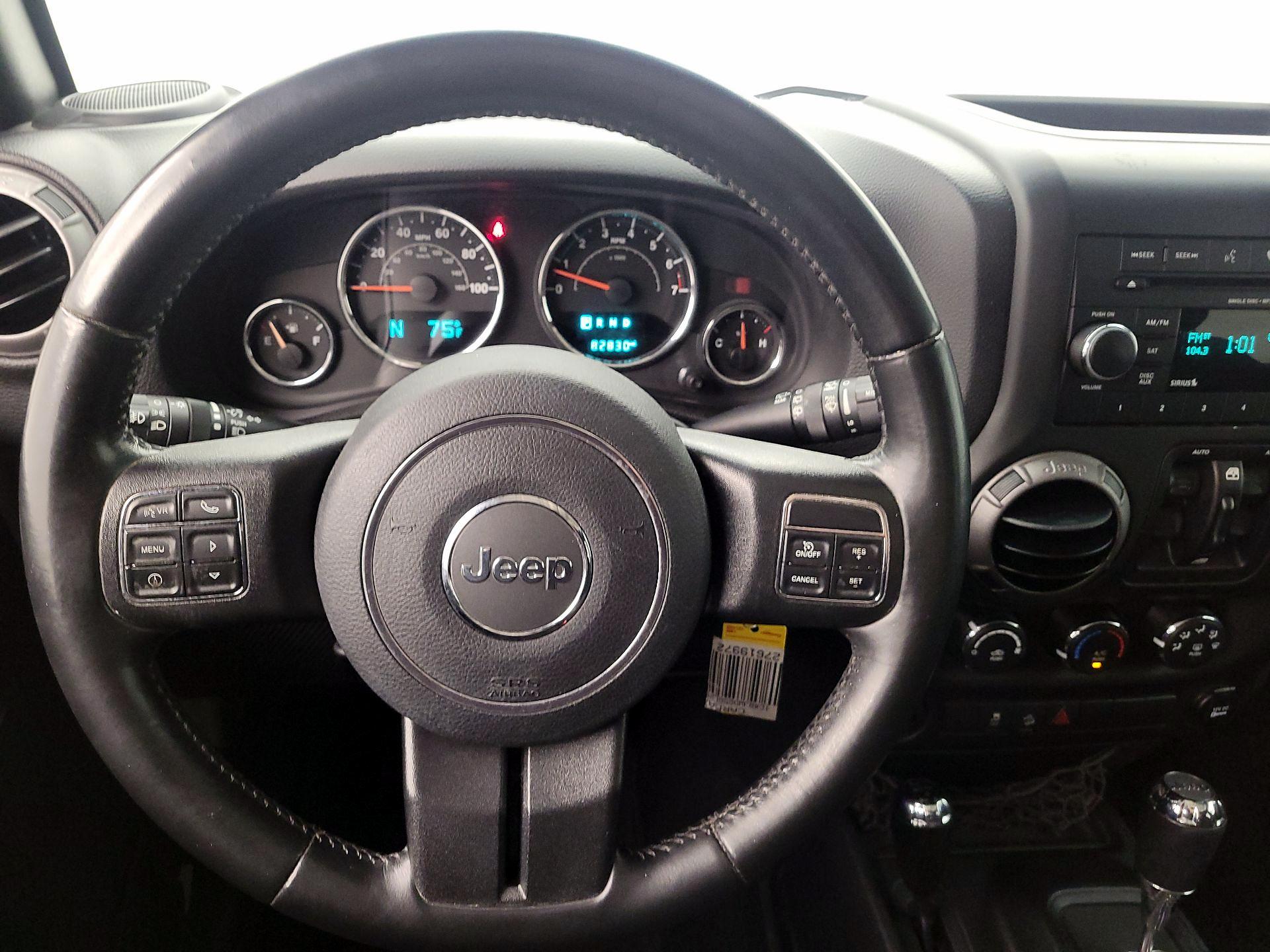 Thumbnail: 2016 Jeep Wrangler - 10