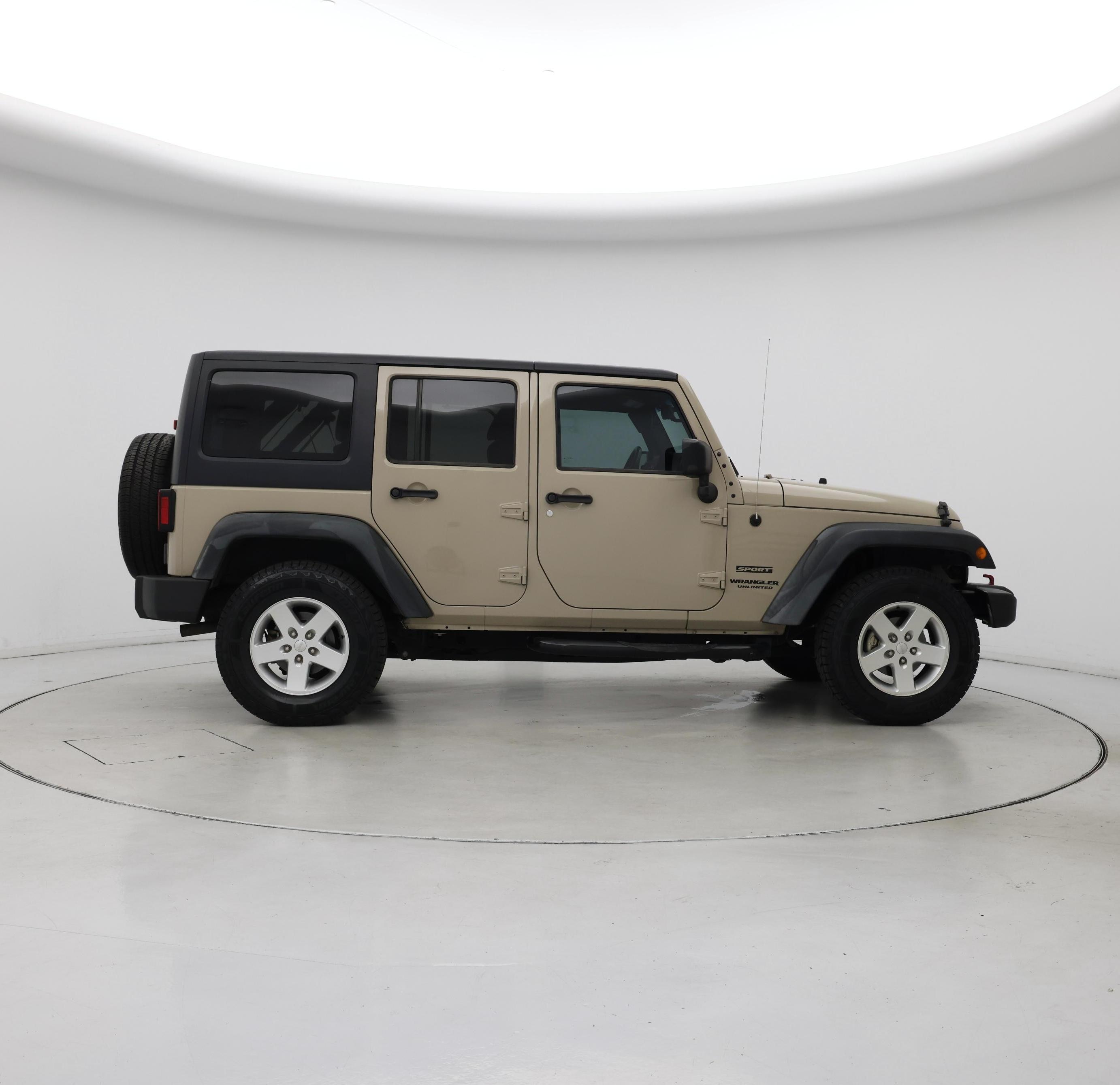 Thumbnail: 2016 Jeep Wrangler - 7