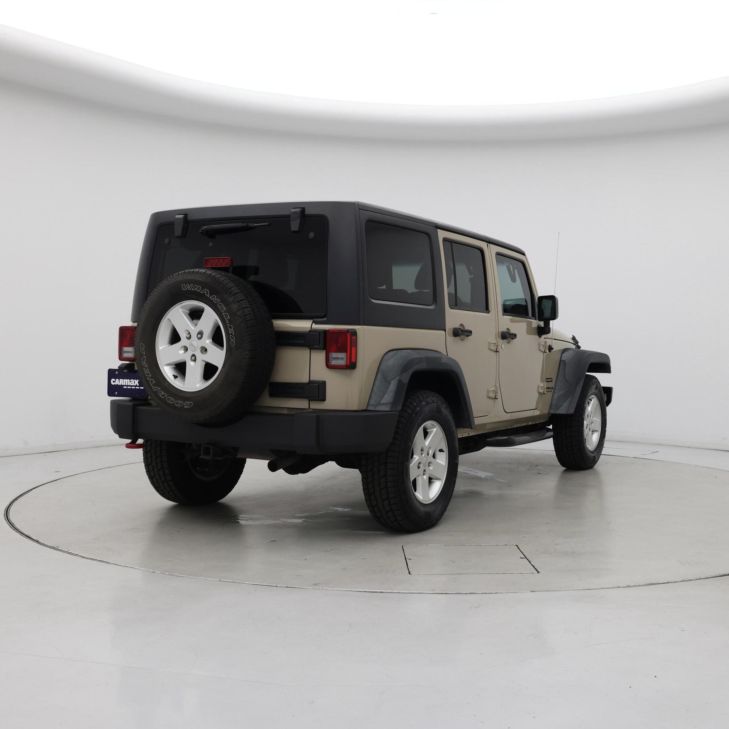 Thumbnail: 2016 Jeep Wrangler - 8