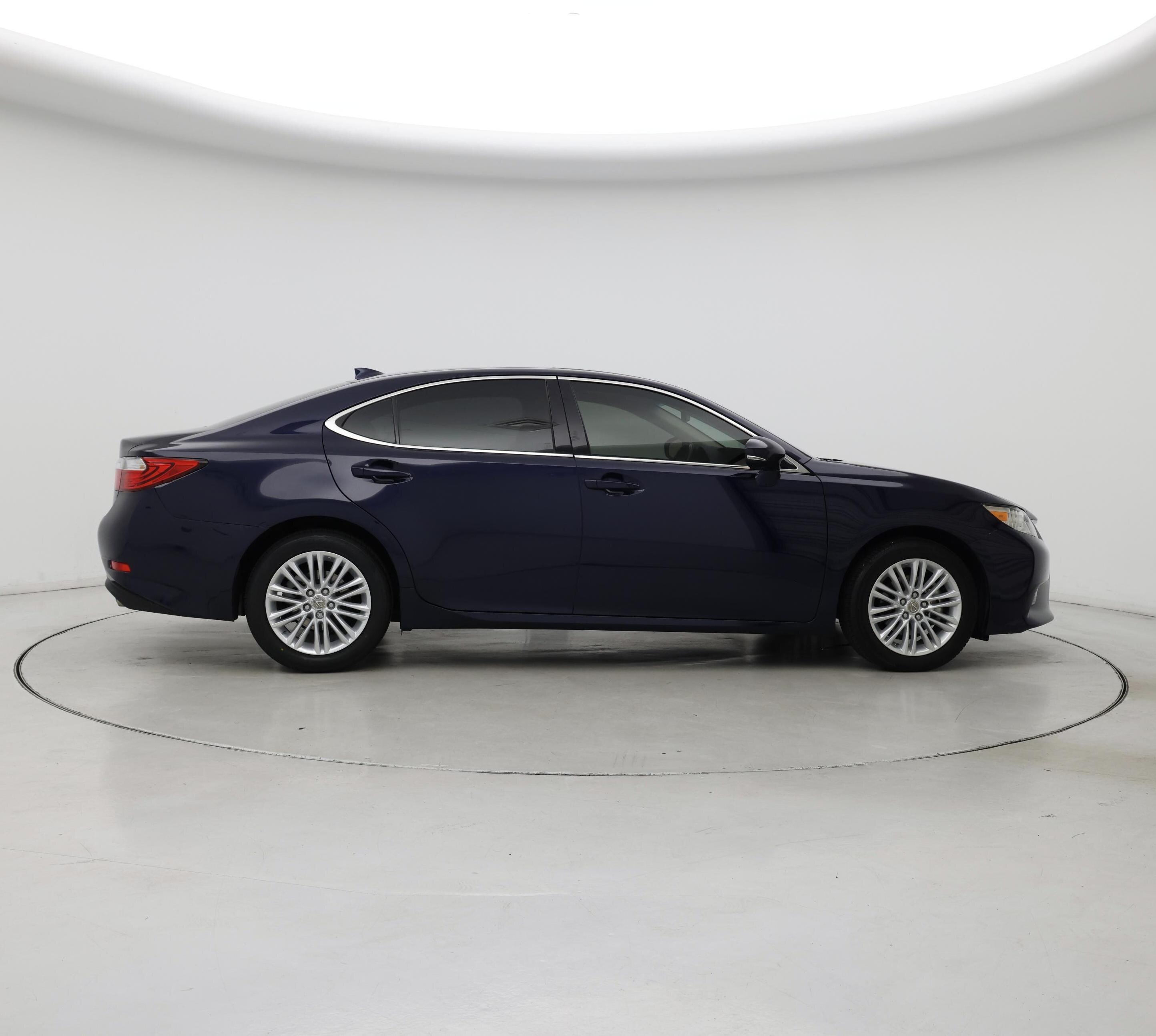Thumbnail: 2015 Lexus ES - 7