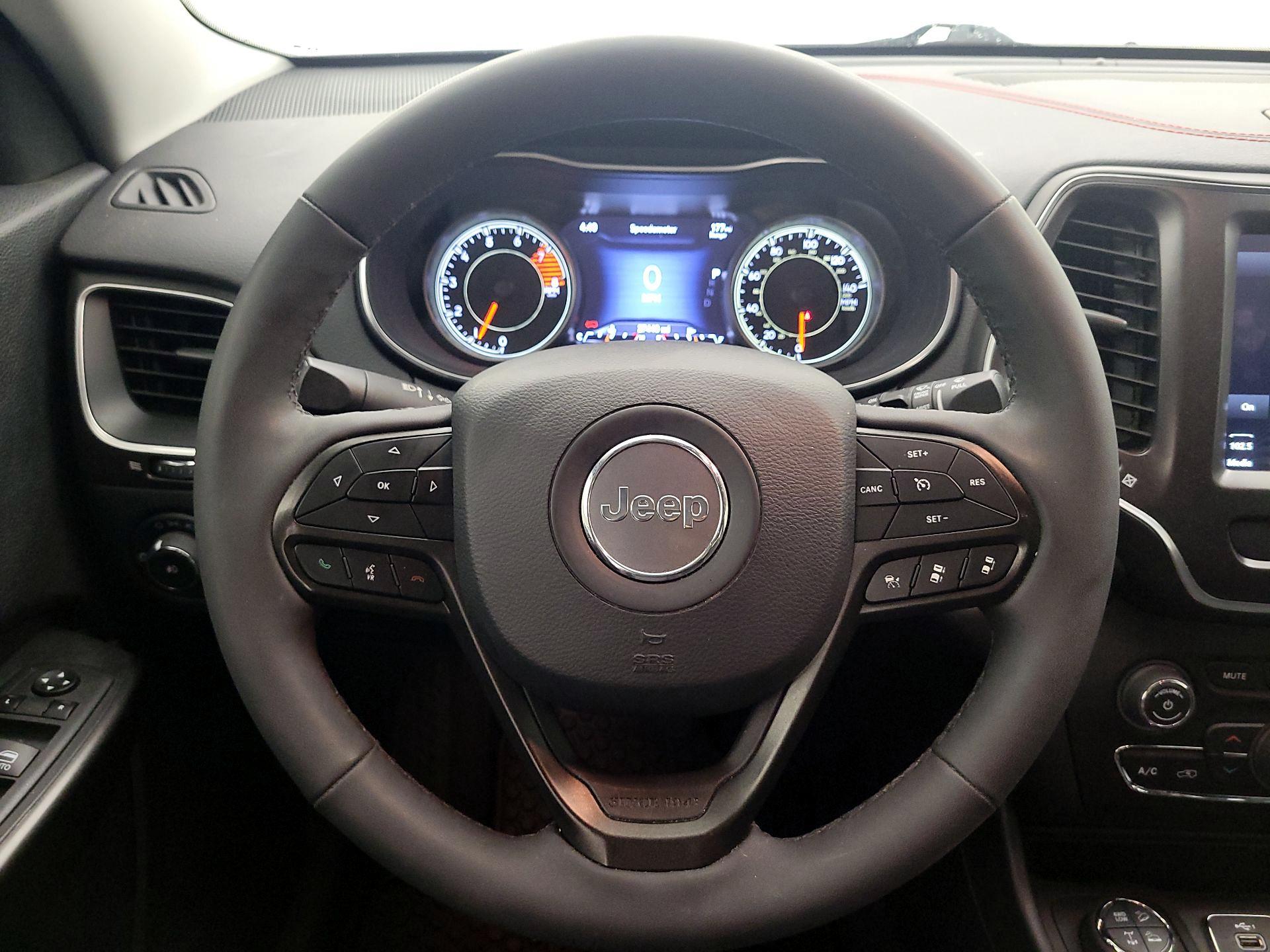 Thumbnail: 2022 Jeep Cherokee - 10