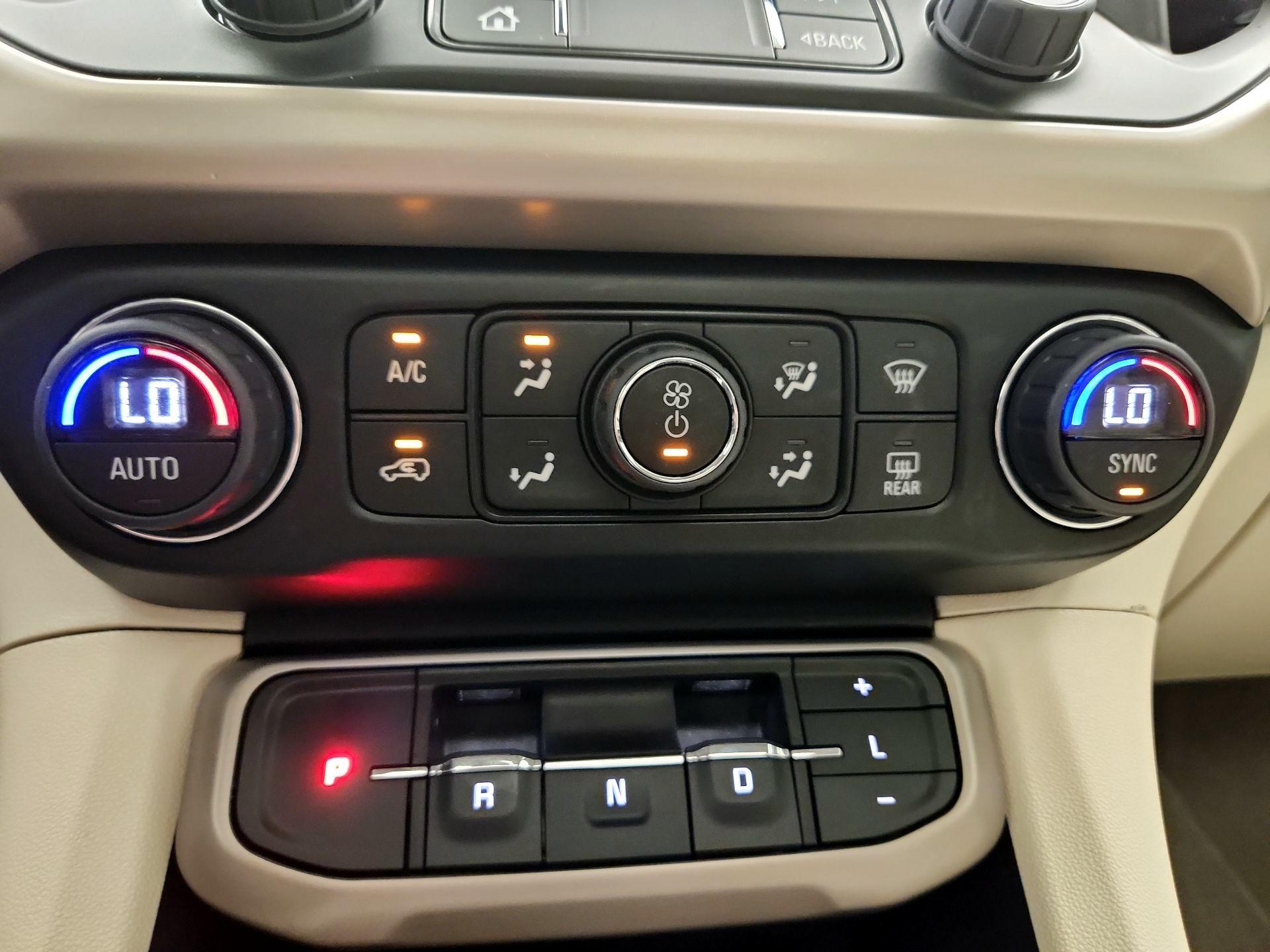 Thumbnail: 2023 GMC Acadia - 16