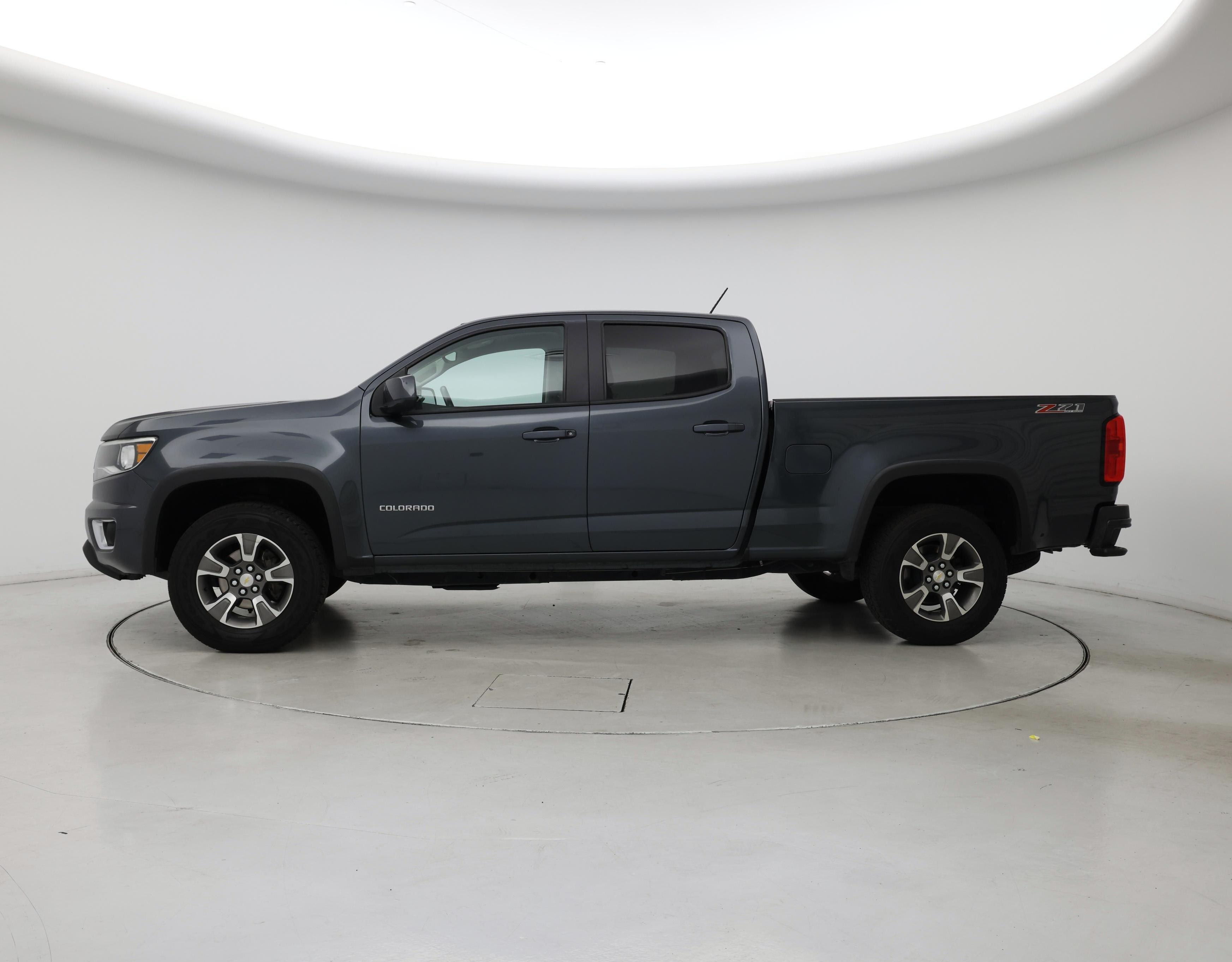 Thumbnail: 2015 Chevrolet Colorado - 3