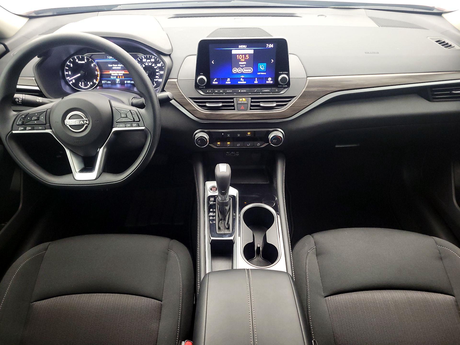 Thumbnail: 2023 Nissan Altima - 9