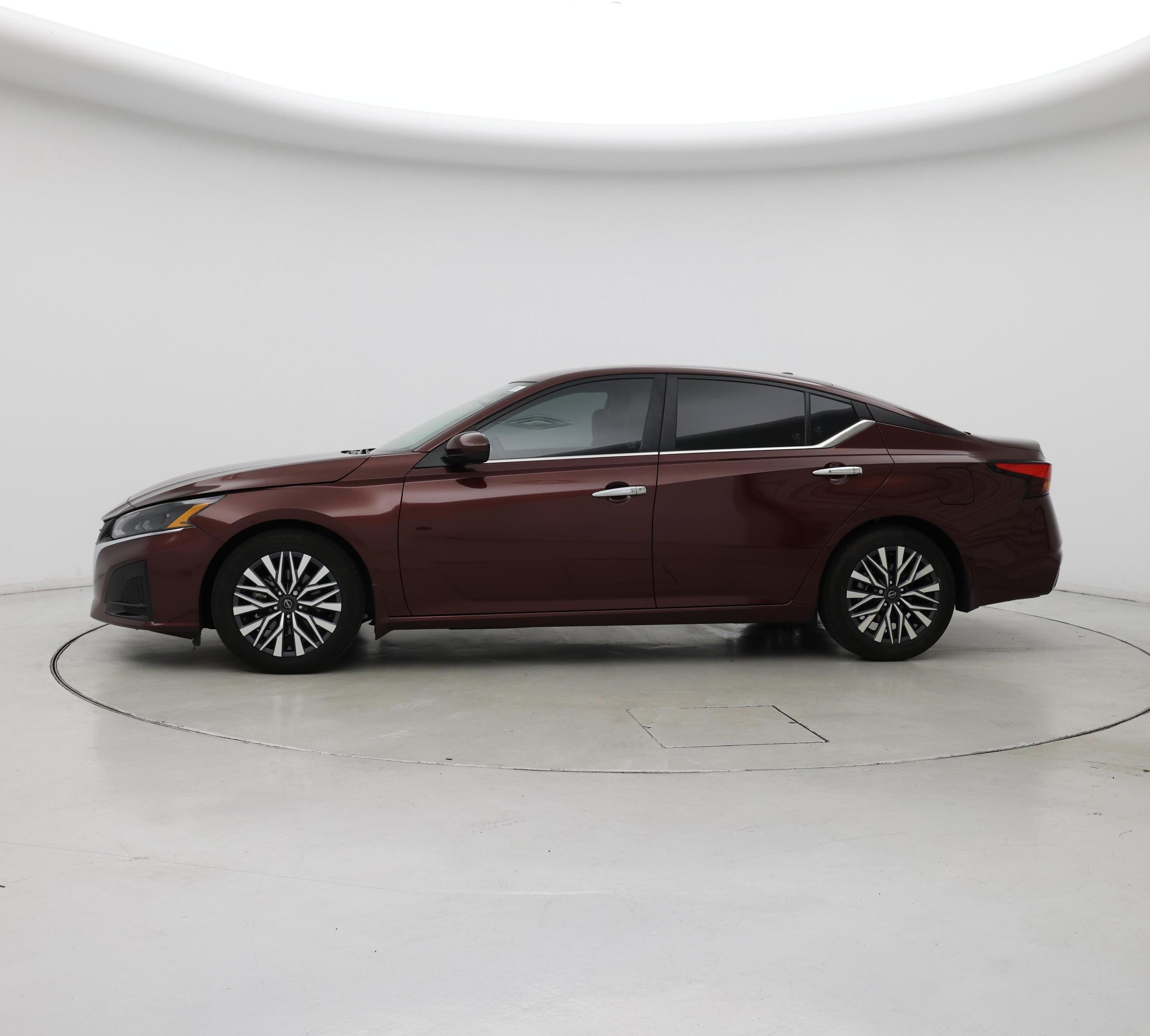 Thumbnail: 2023 Nissan Altima - 3