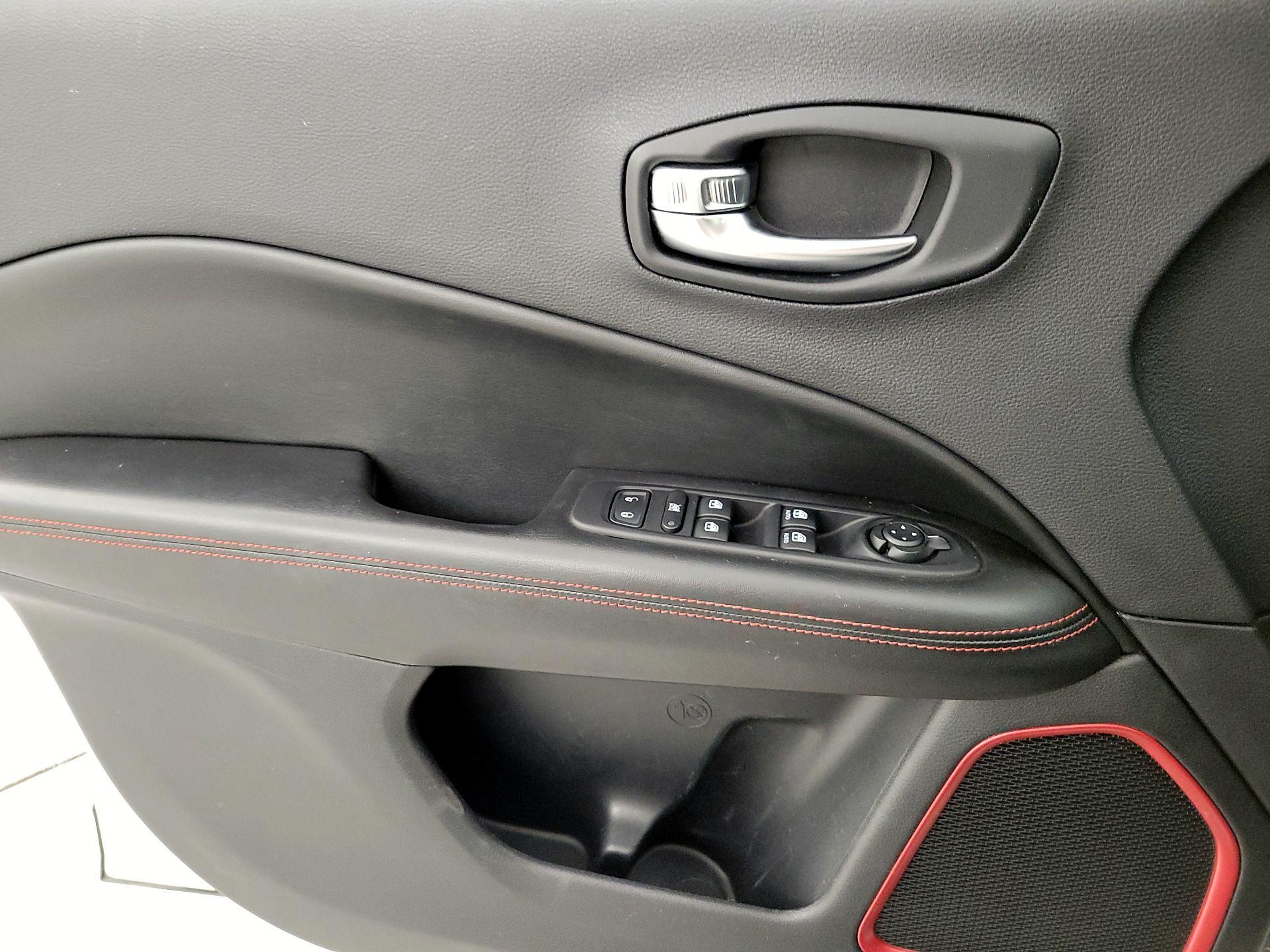 Thumbnail: 2019 Jeep Compass - 12
