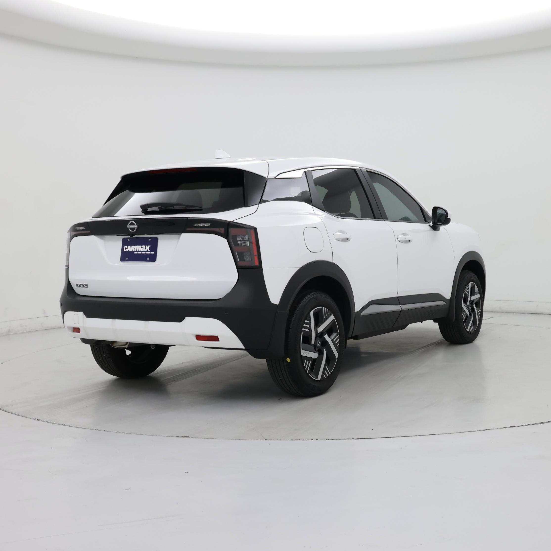 Thumbnail: 2025 Nissan Kicks - 8
