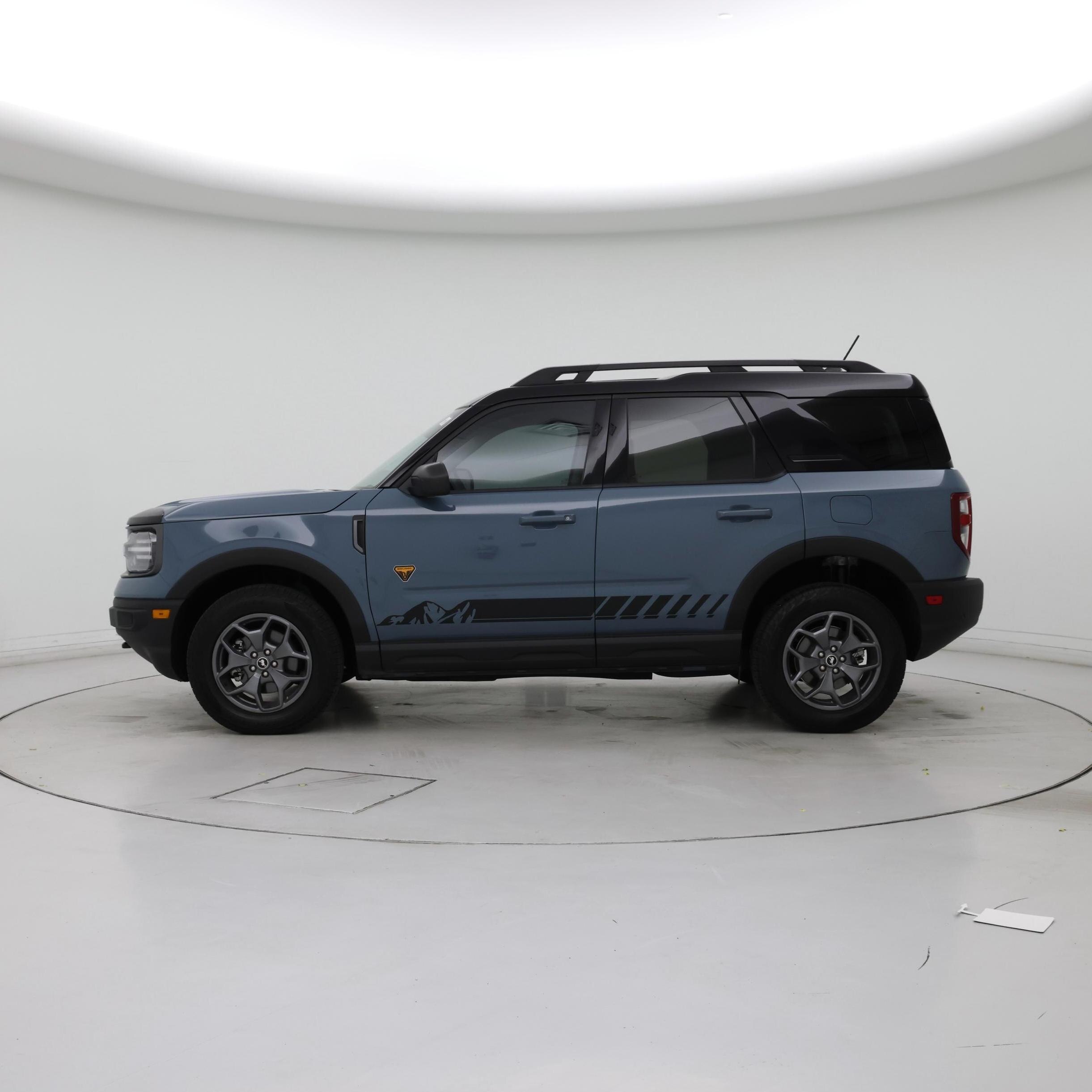 Thumbnail: 2022 Ford Bronco Sport - 3