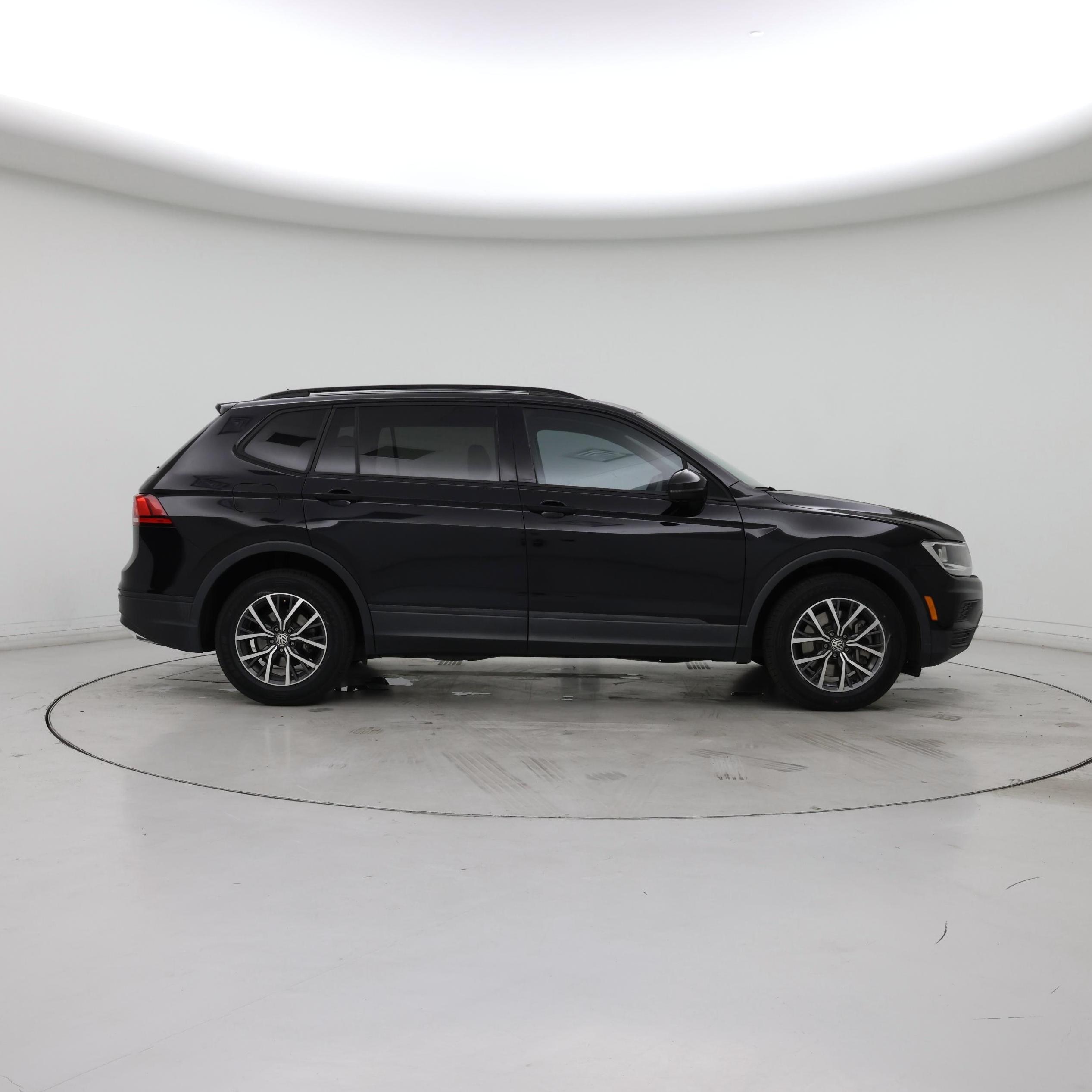 Thumbnail: 2021 Volkswagen Tiguan - 7