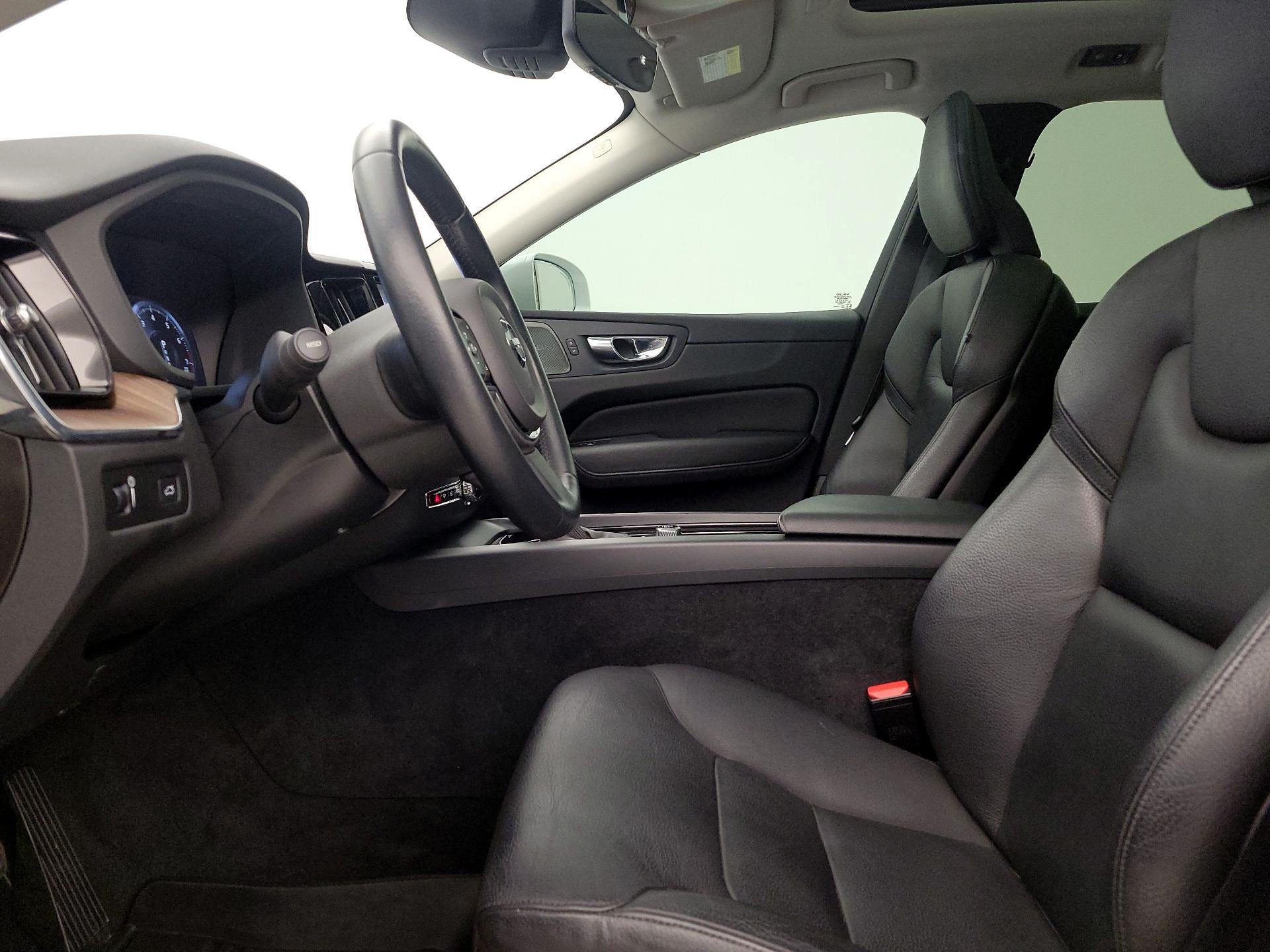 Thumbnail: 2021 Volvo XC60 - 11