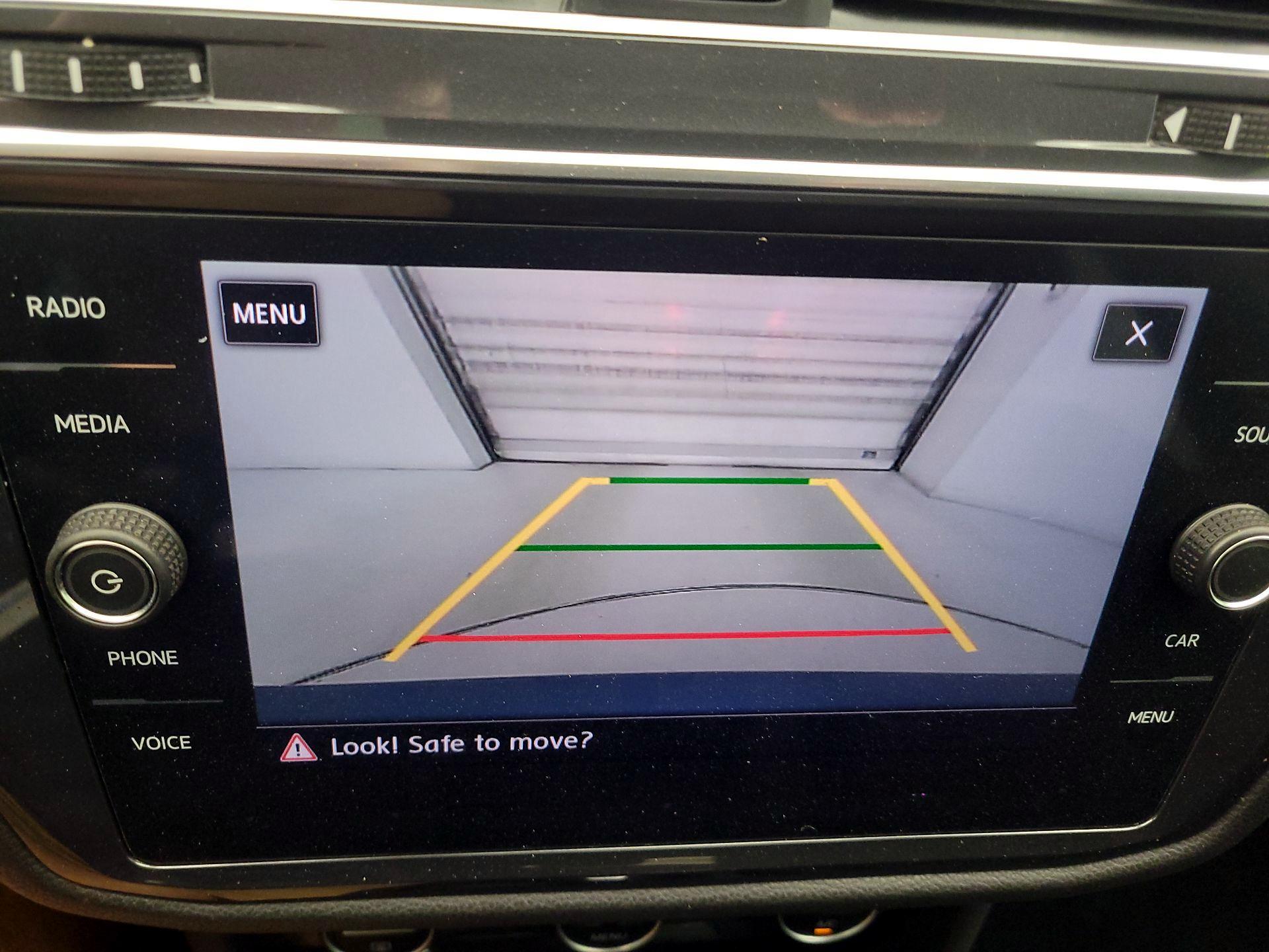 Thumbnail: 2020 Volkswagen Tiguan - 14