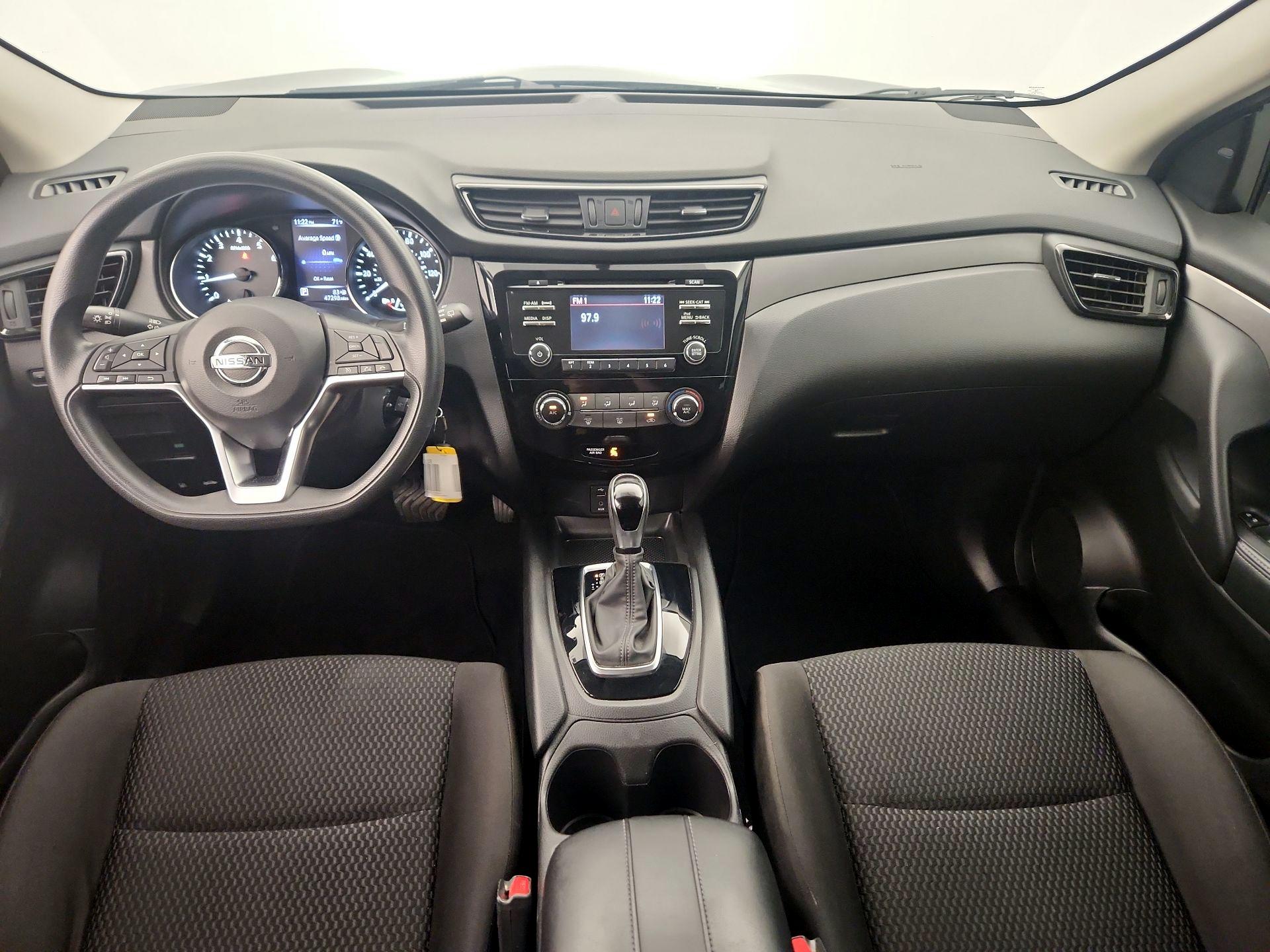 Thumbnail: 2018 Nissan Rogue Sport - 9