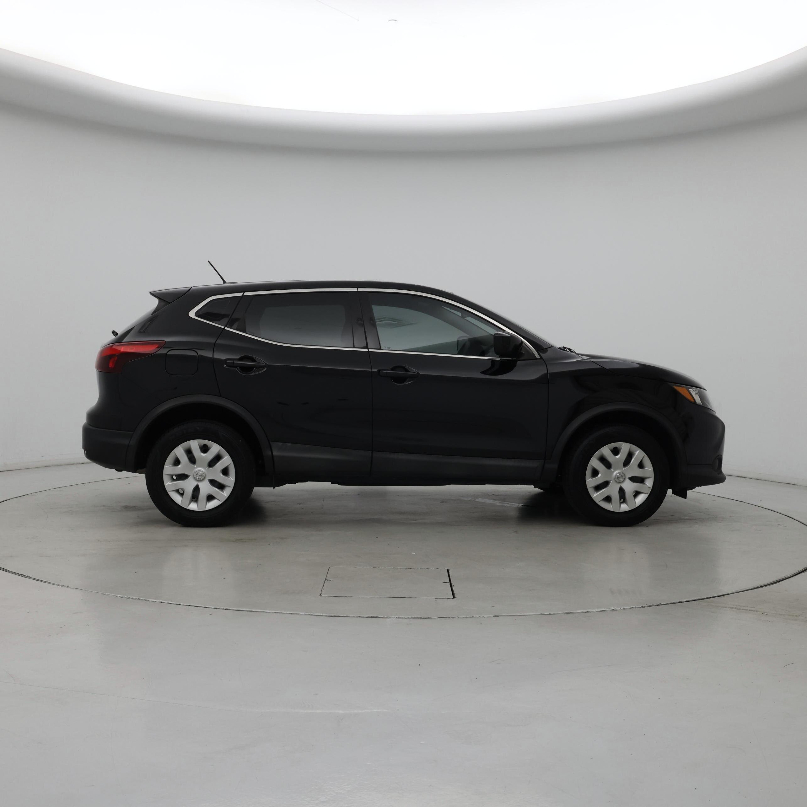 Thumbnail: 2018 Nissan Rogue Sport - 7