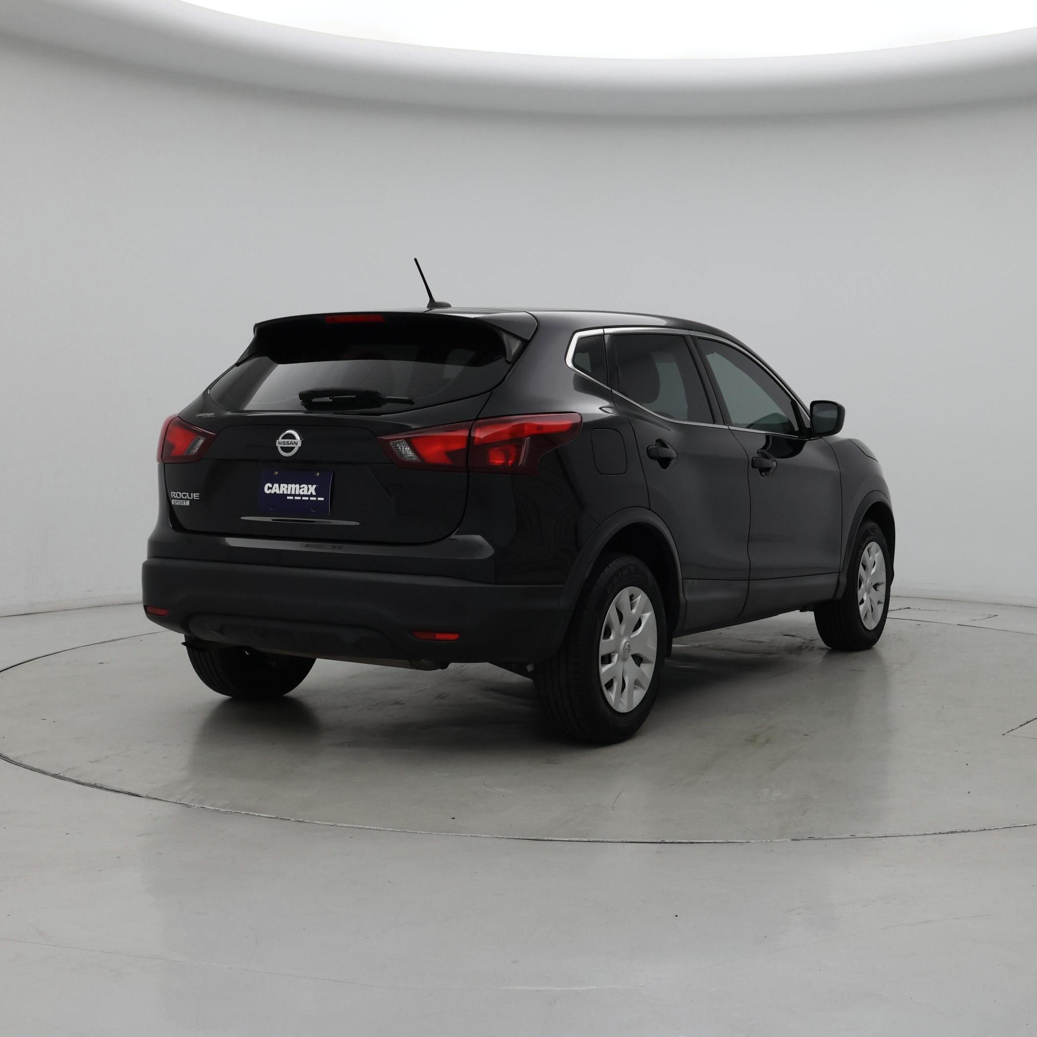 Thumbnail: 2018 Nissan Rogue Sport - 8