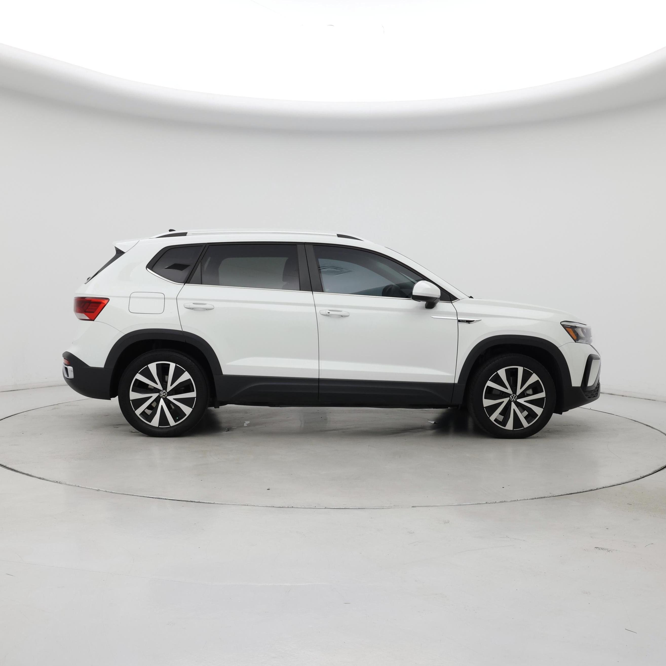 Thumbnail: 2022 Volkswagen Taos - 7