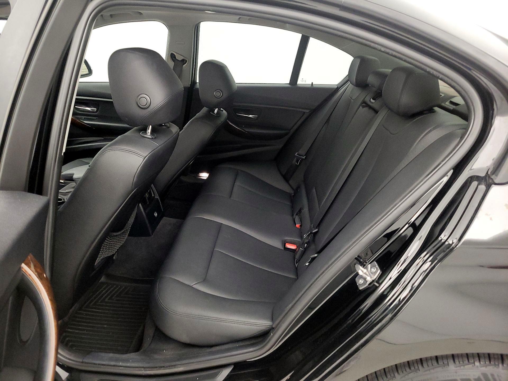 Thumbnail: 2015 BMW 3 Series - 20