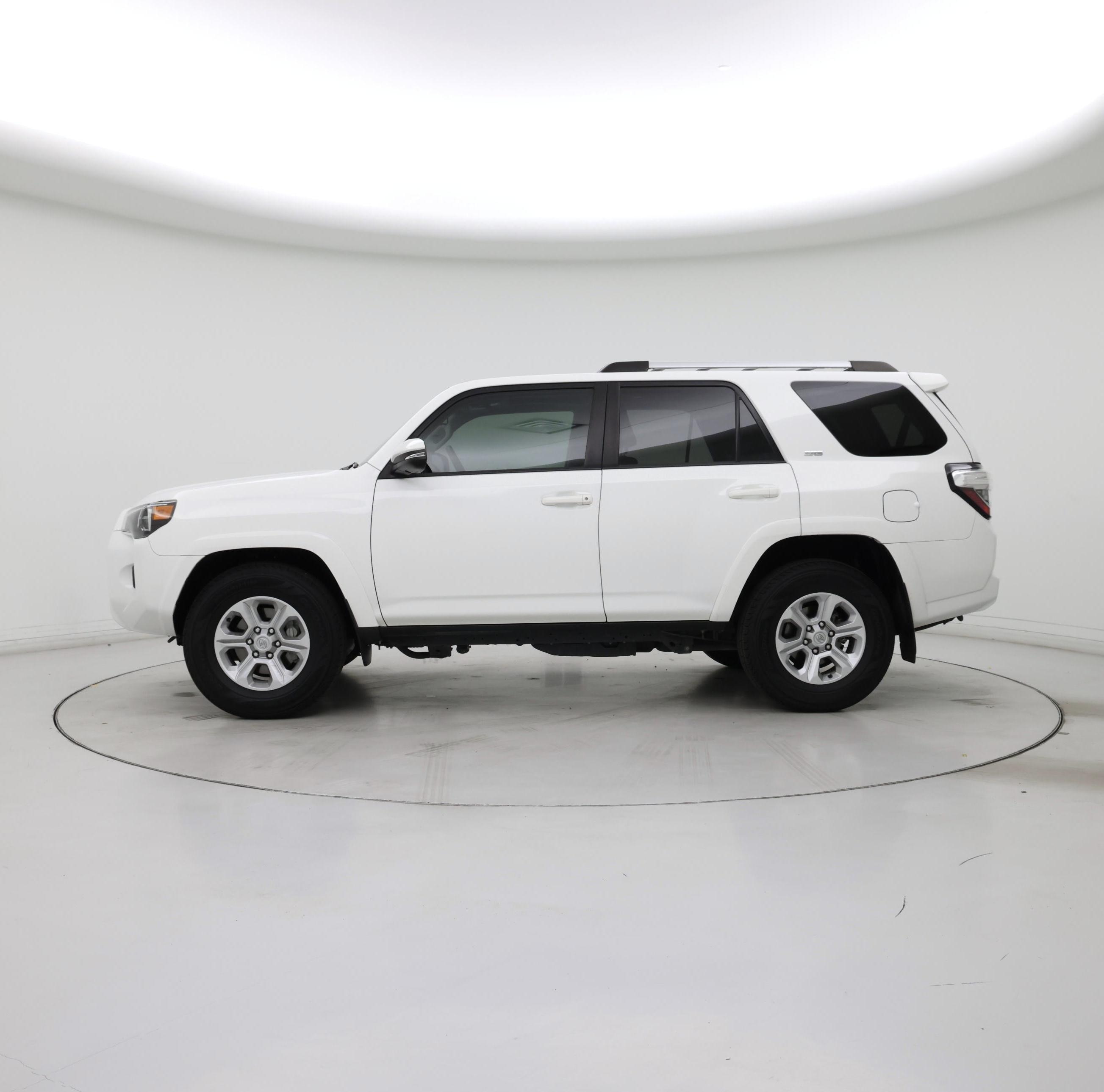 Thumbnail: 2022 Toyota 4Runner - 3