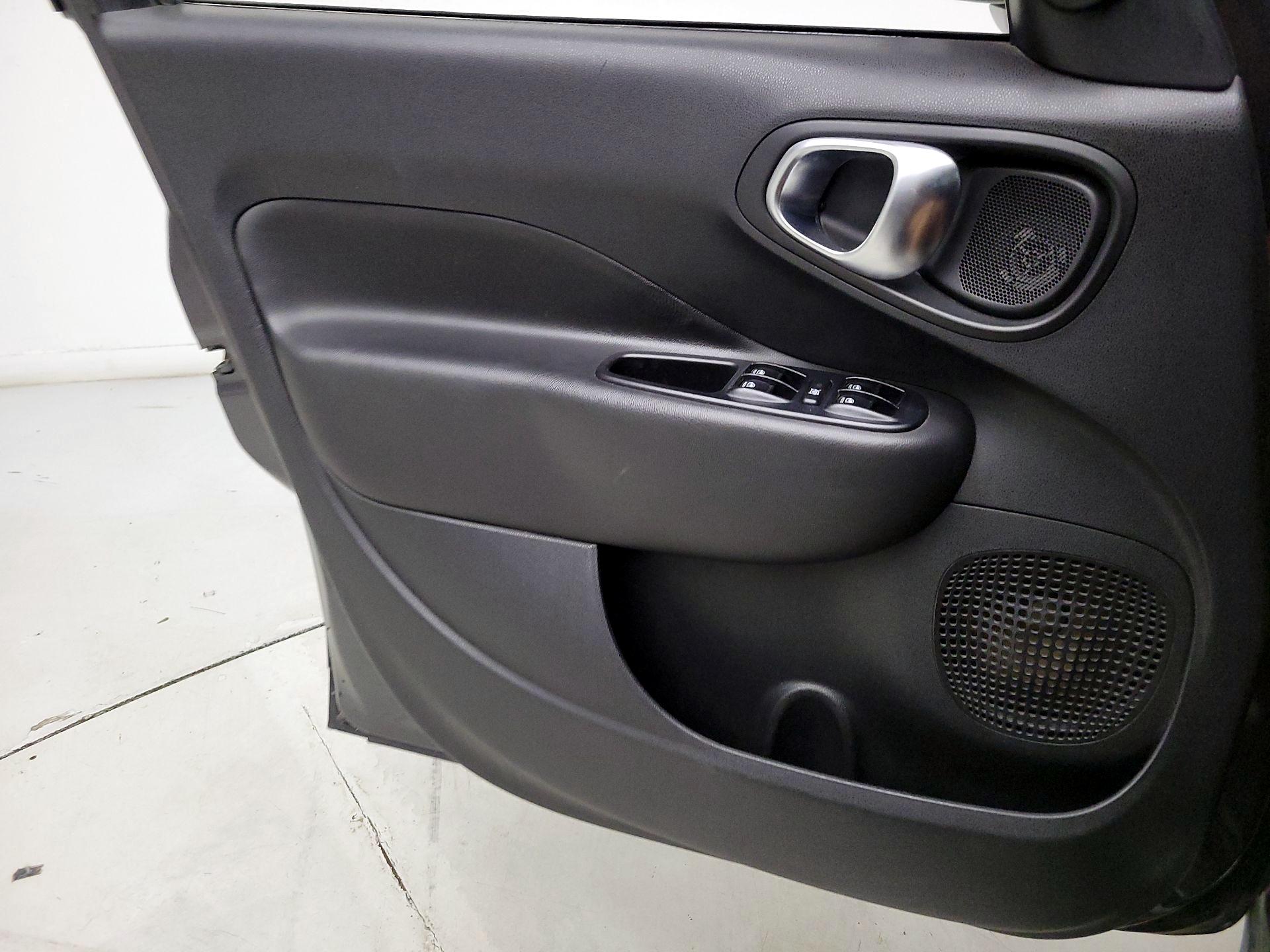 Thumbnail: 2020 Fiat 500L - 12