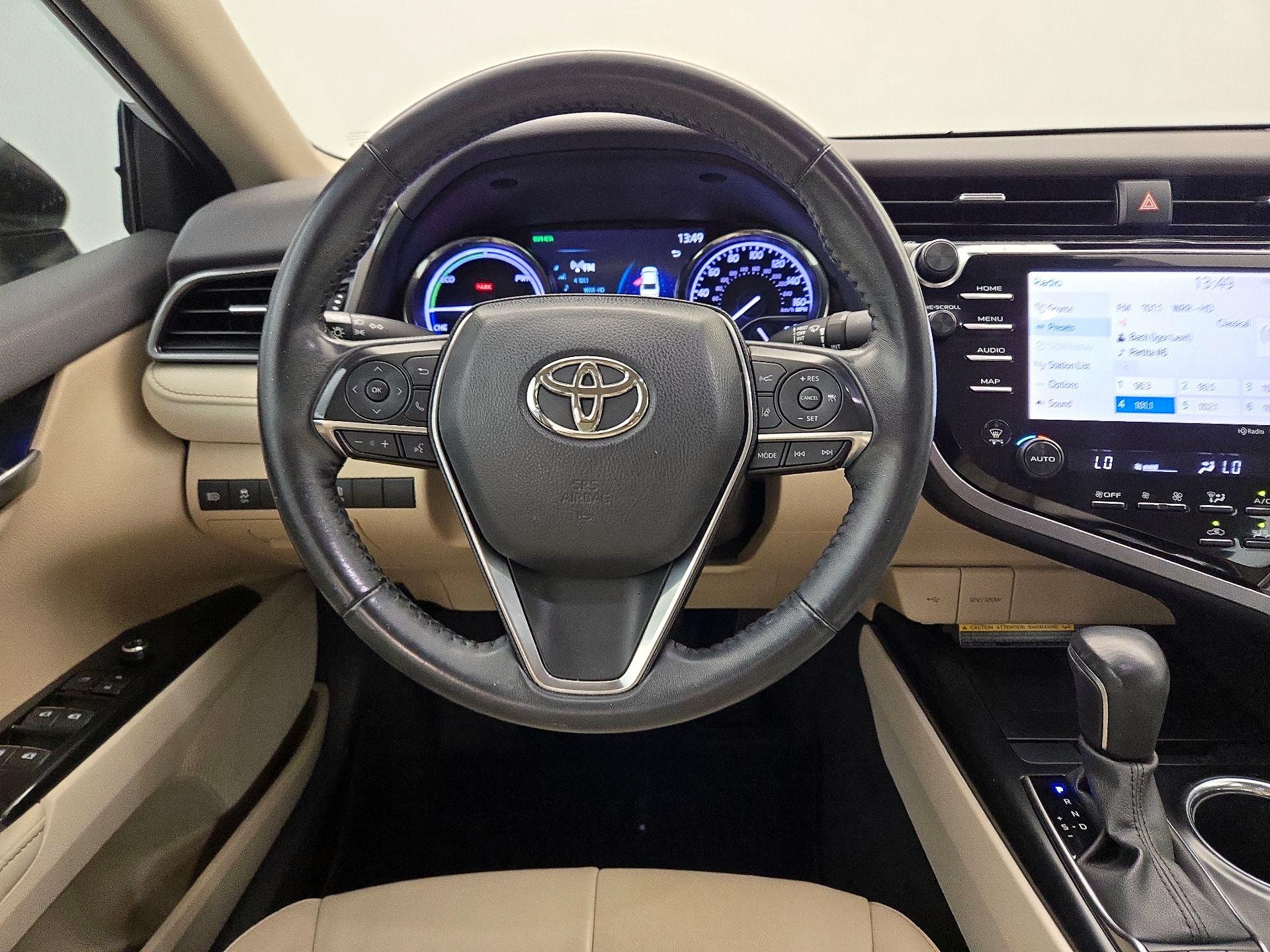 Thumbnail: 2020 Toyota Camry - 10