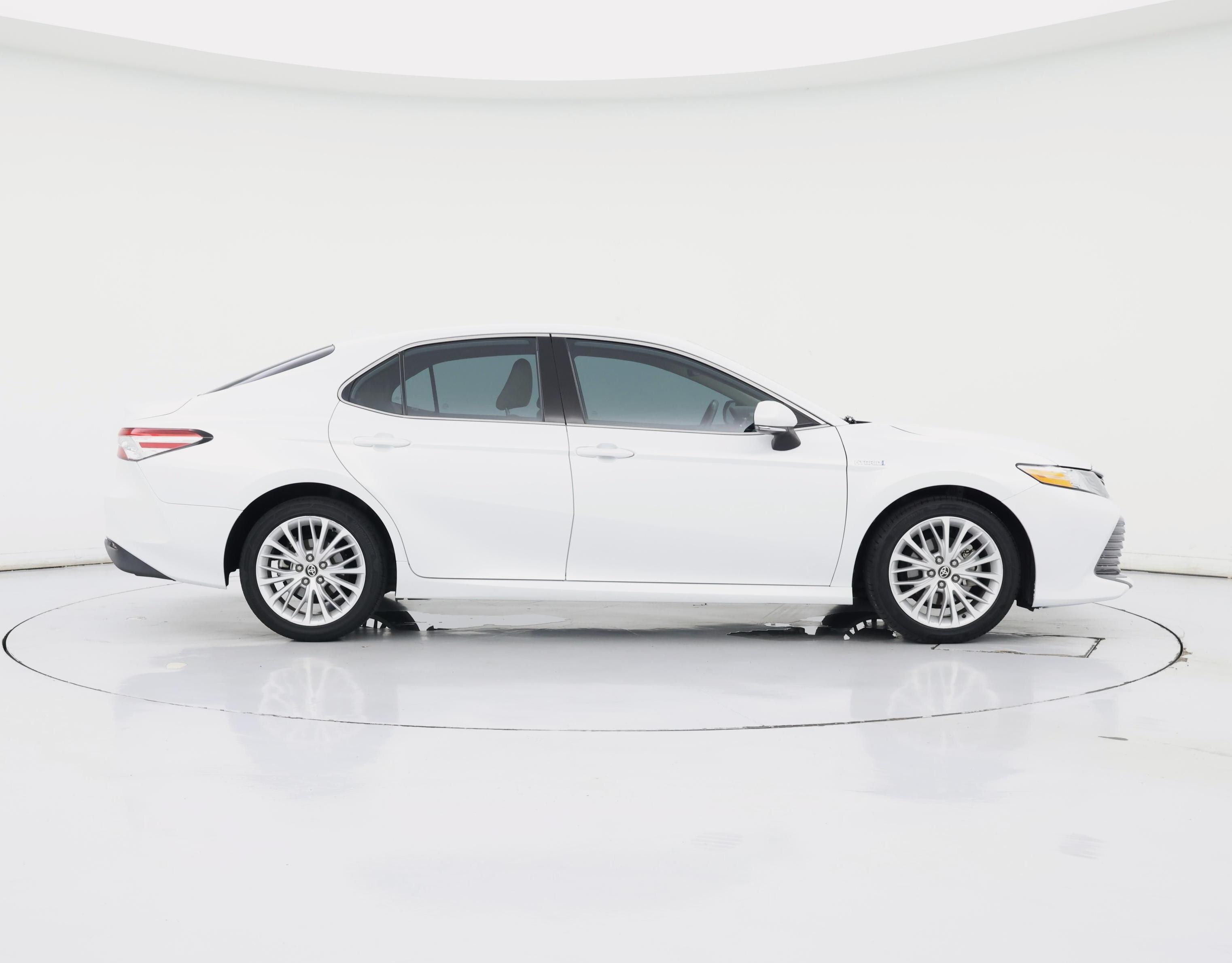 Thumbnail: 2020 Toyota Camry - 7