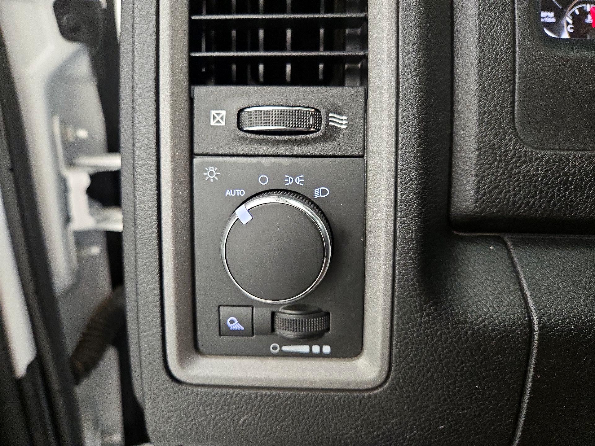 Thumbnail: 2021 RAM 1500 Classic - 13