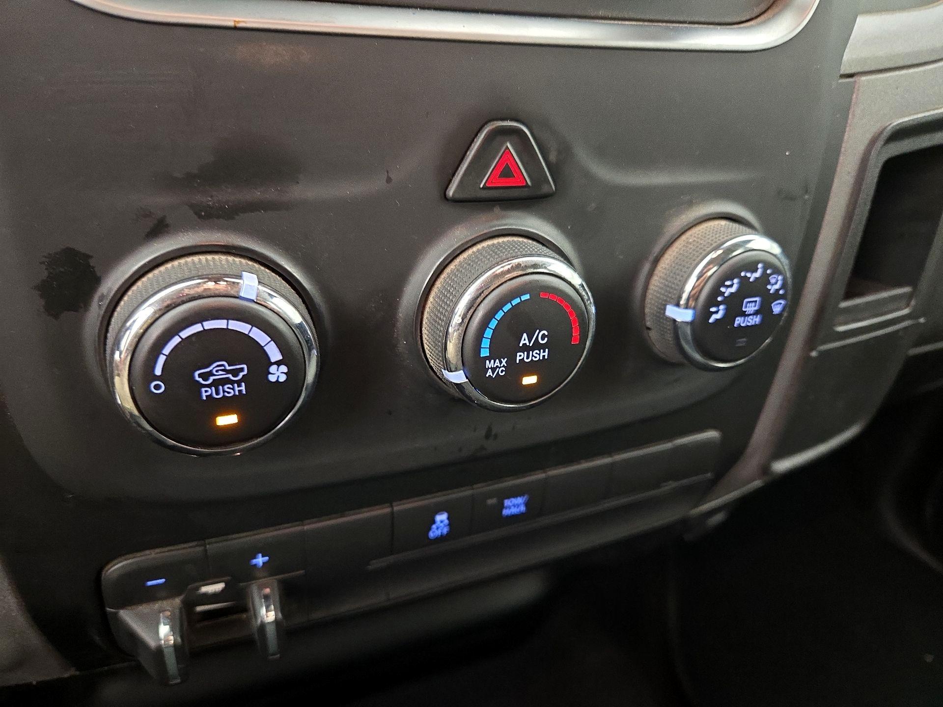 Thumbnail: 2021 RAM 1500 Classic - 16